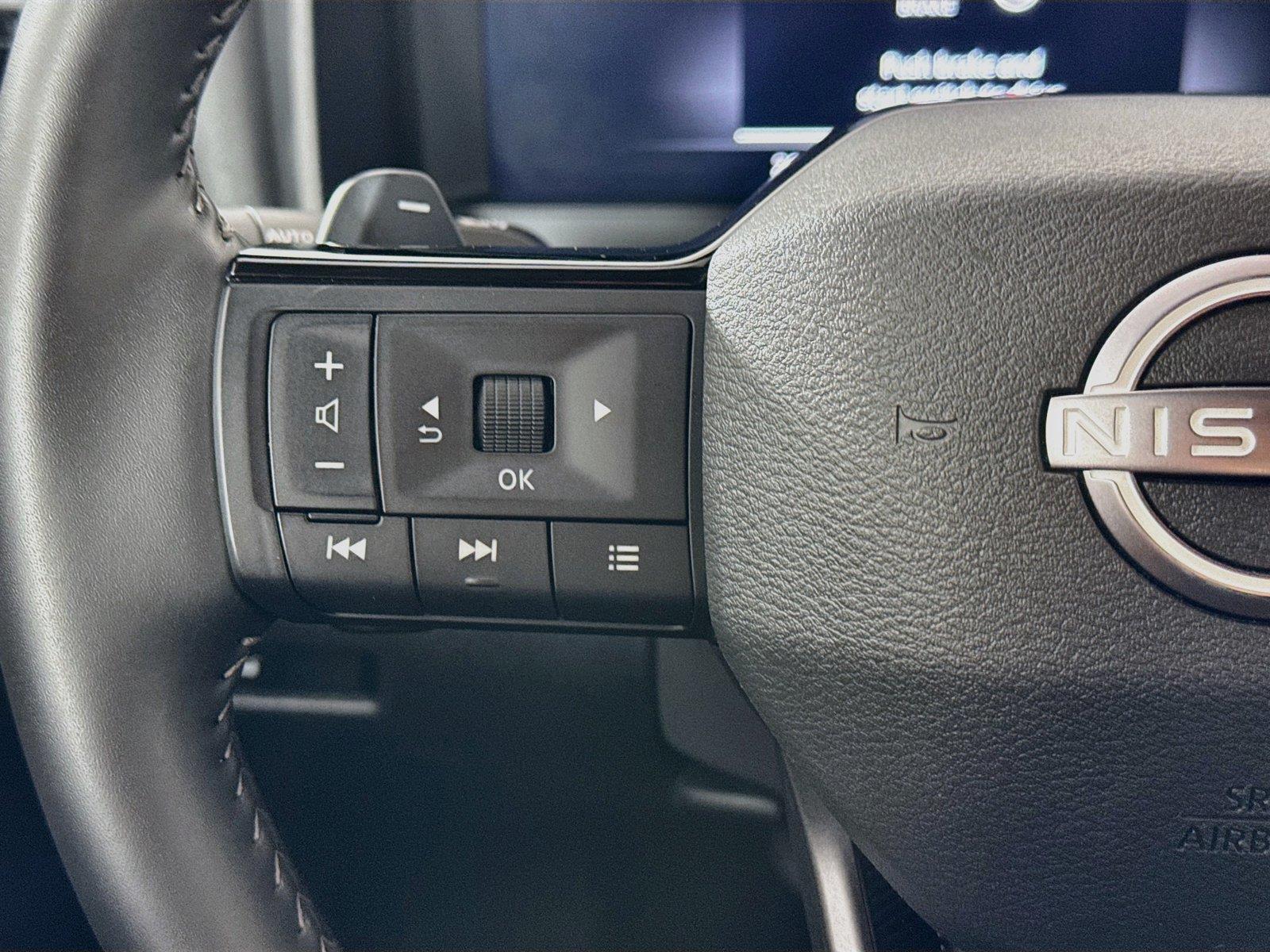 2026 Nissan Rogue SL photo 17