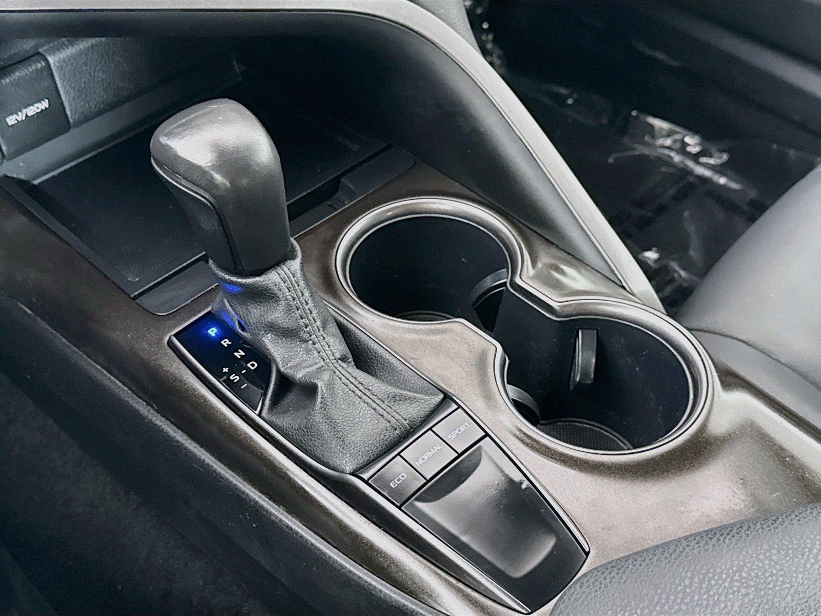 2024 Toyota Camry SE photo 22