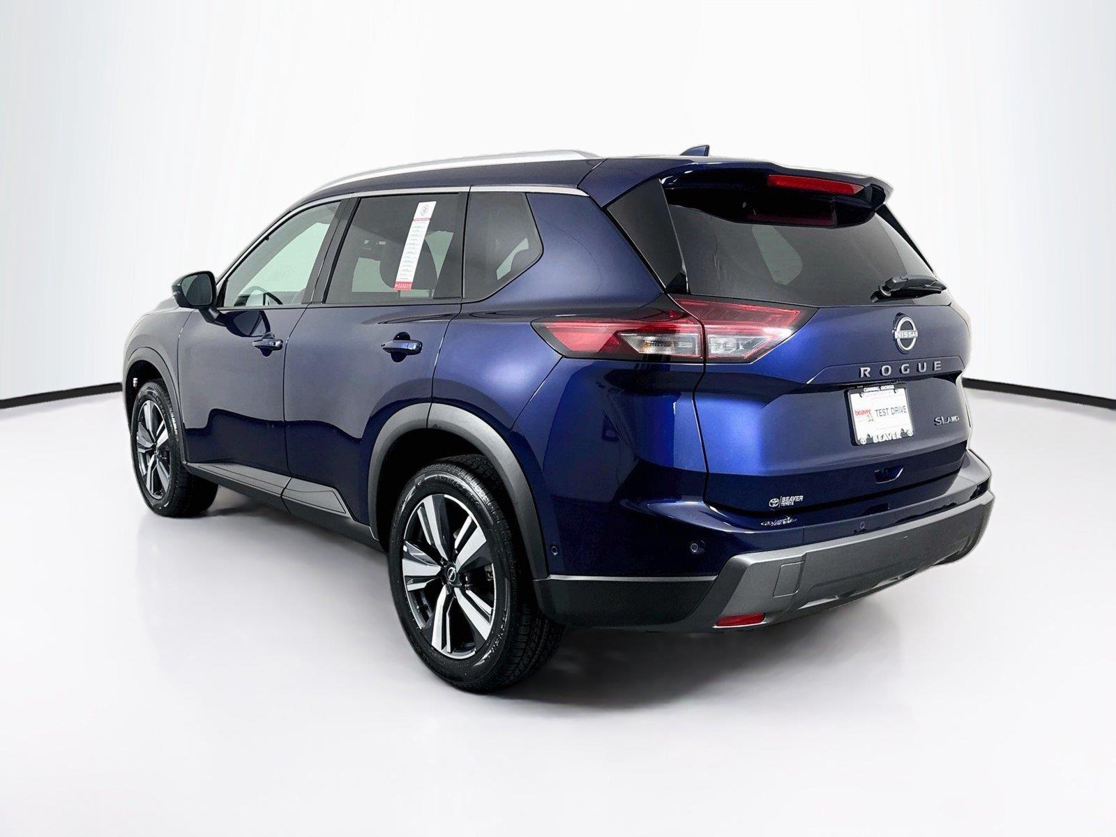 2026 Nissan Rogue SL photo 12