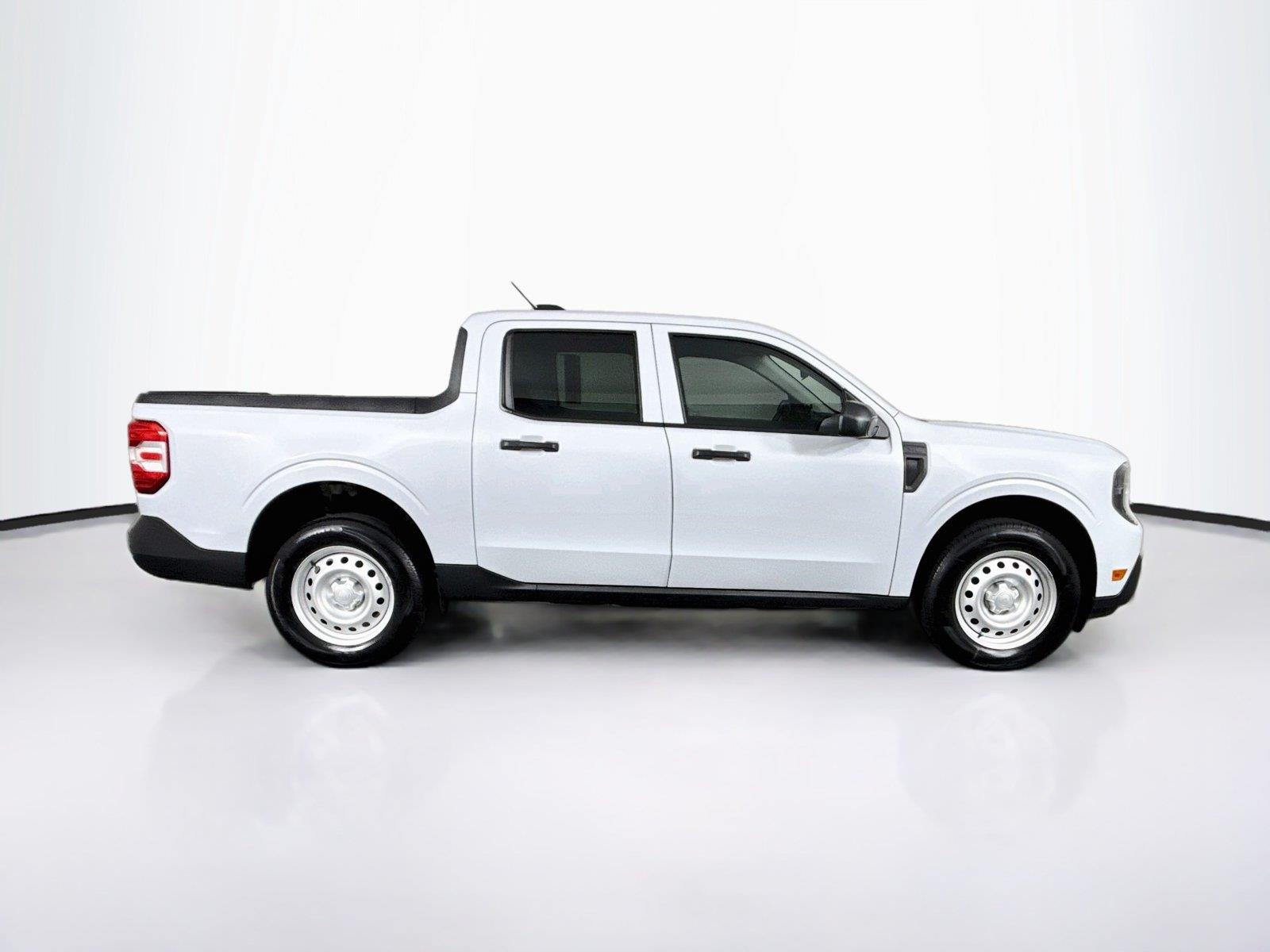 2025 Ford Maverick XL photo 8