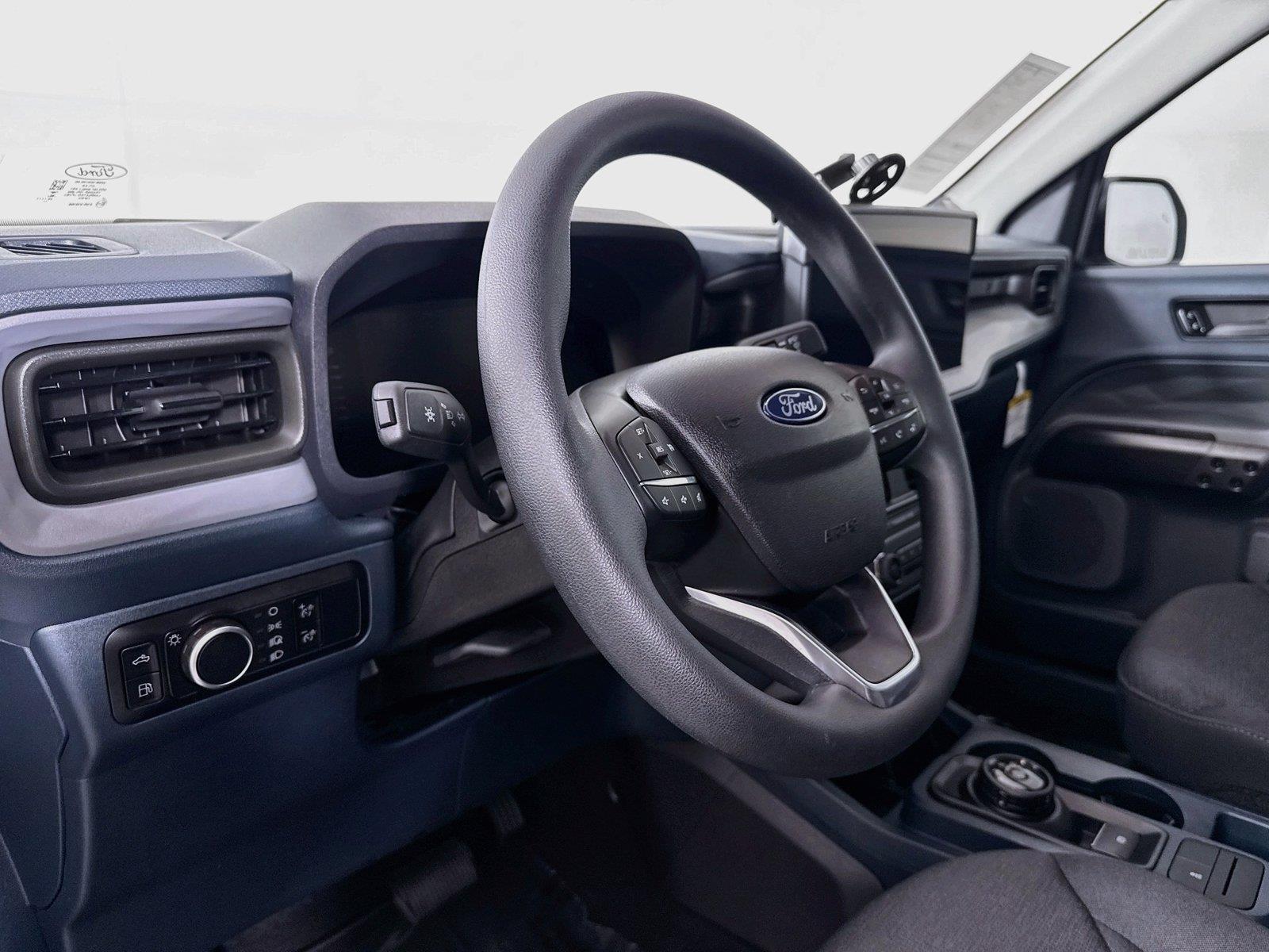 2025 Ford Maverick XL photo 3