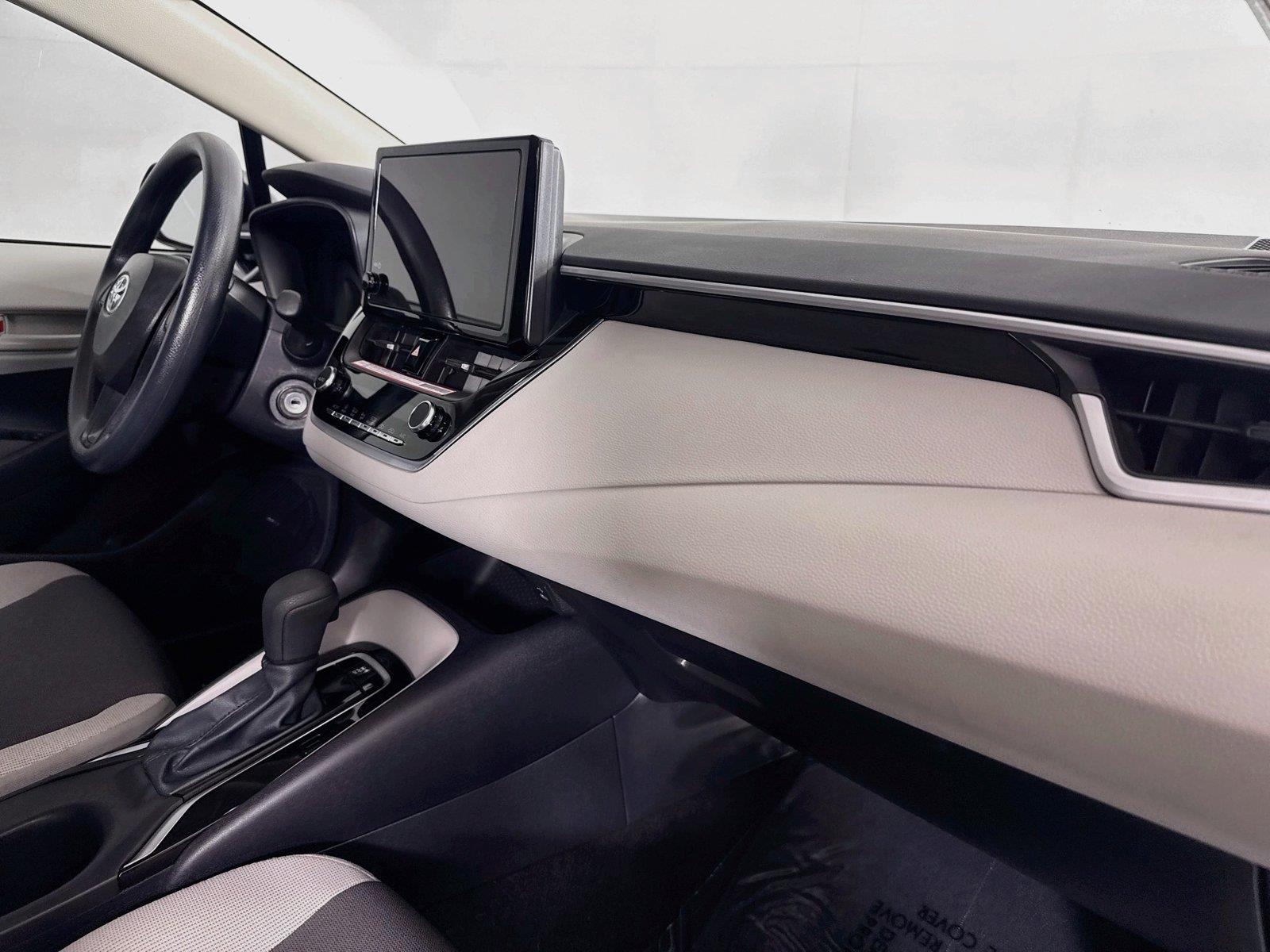 2026 Toyota Corolla LE photo 37