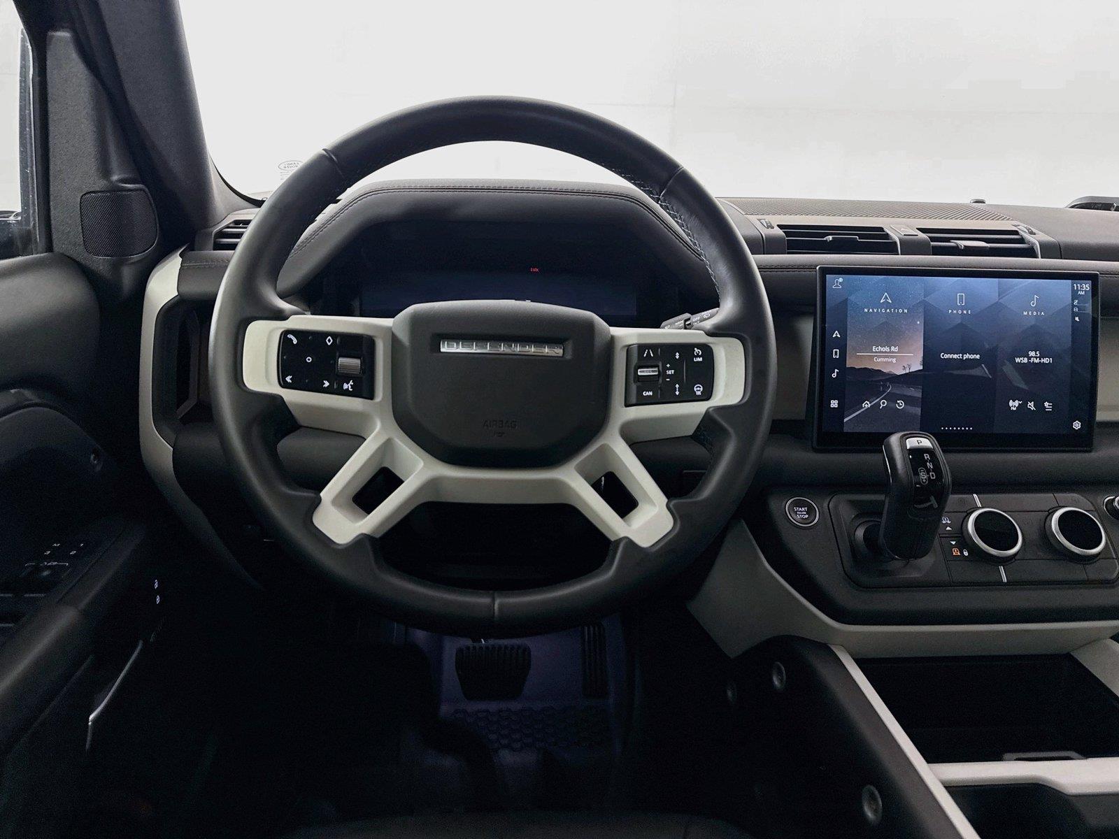 2025 Land Rover Defender X-Dynamic SE photo 32