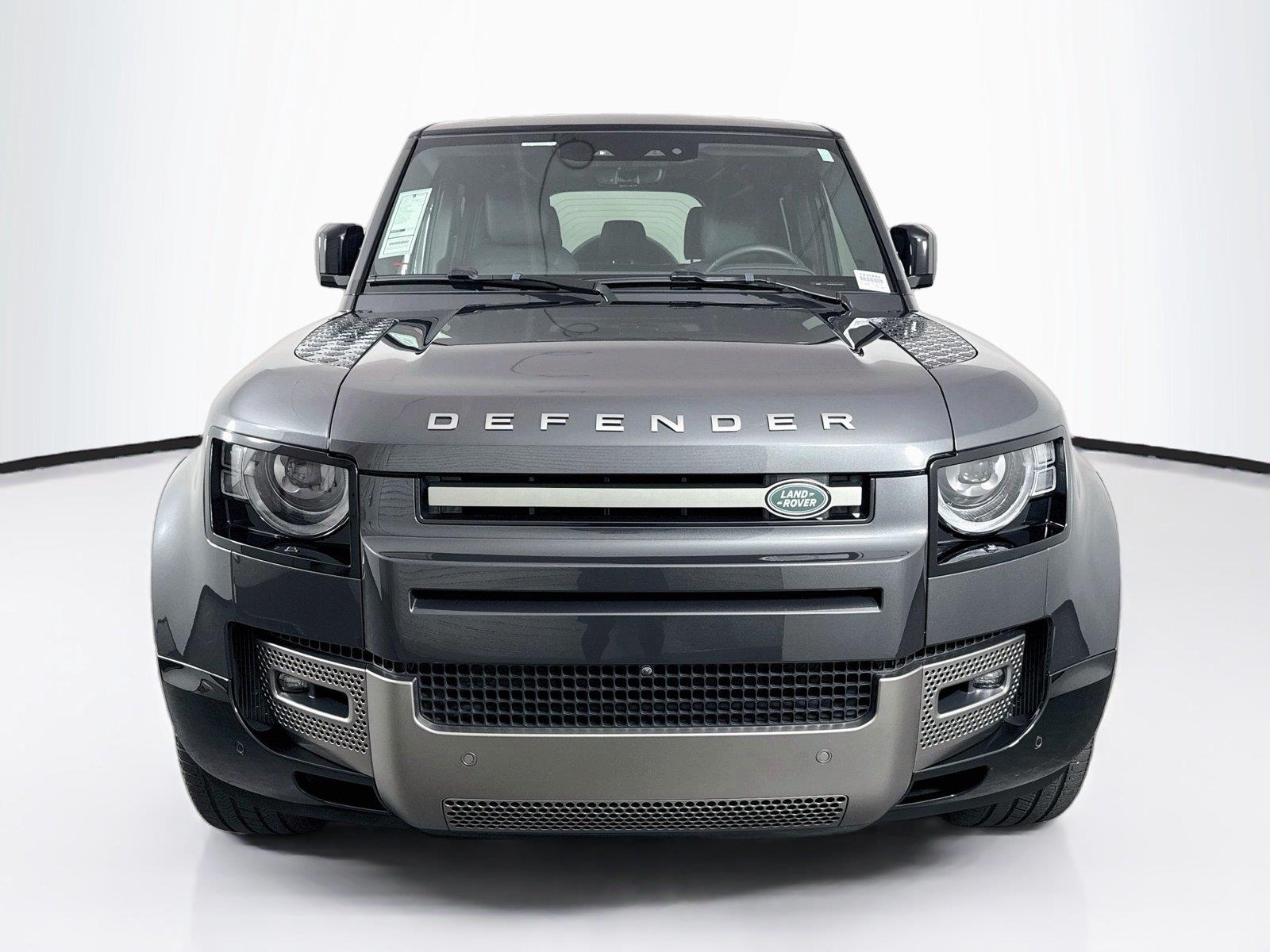 2025 Land Rover Defender X-Dynamic SE photo 8