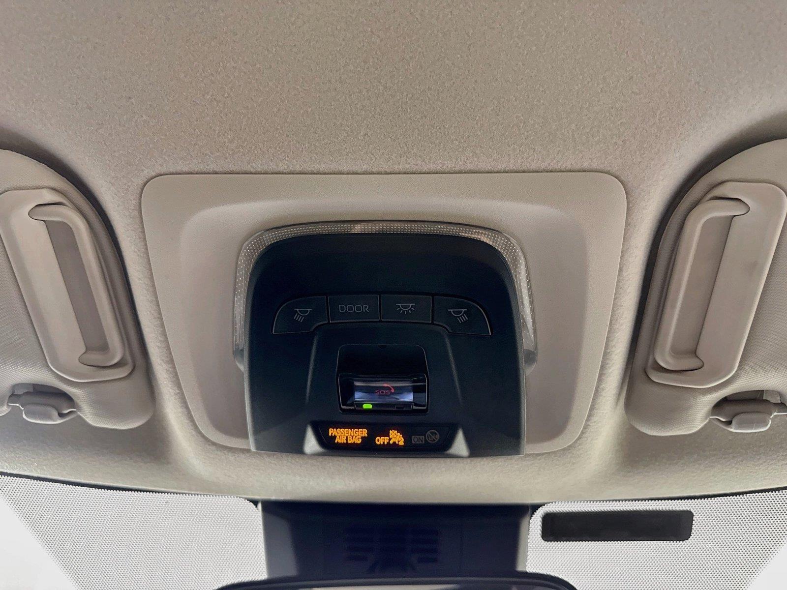 2026 Toyota Corolla LE photo 5