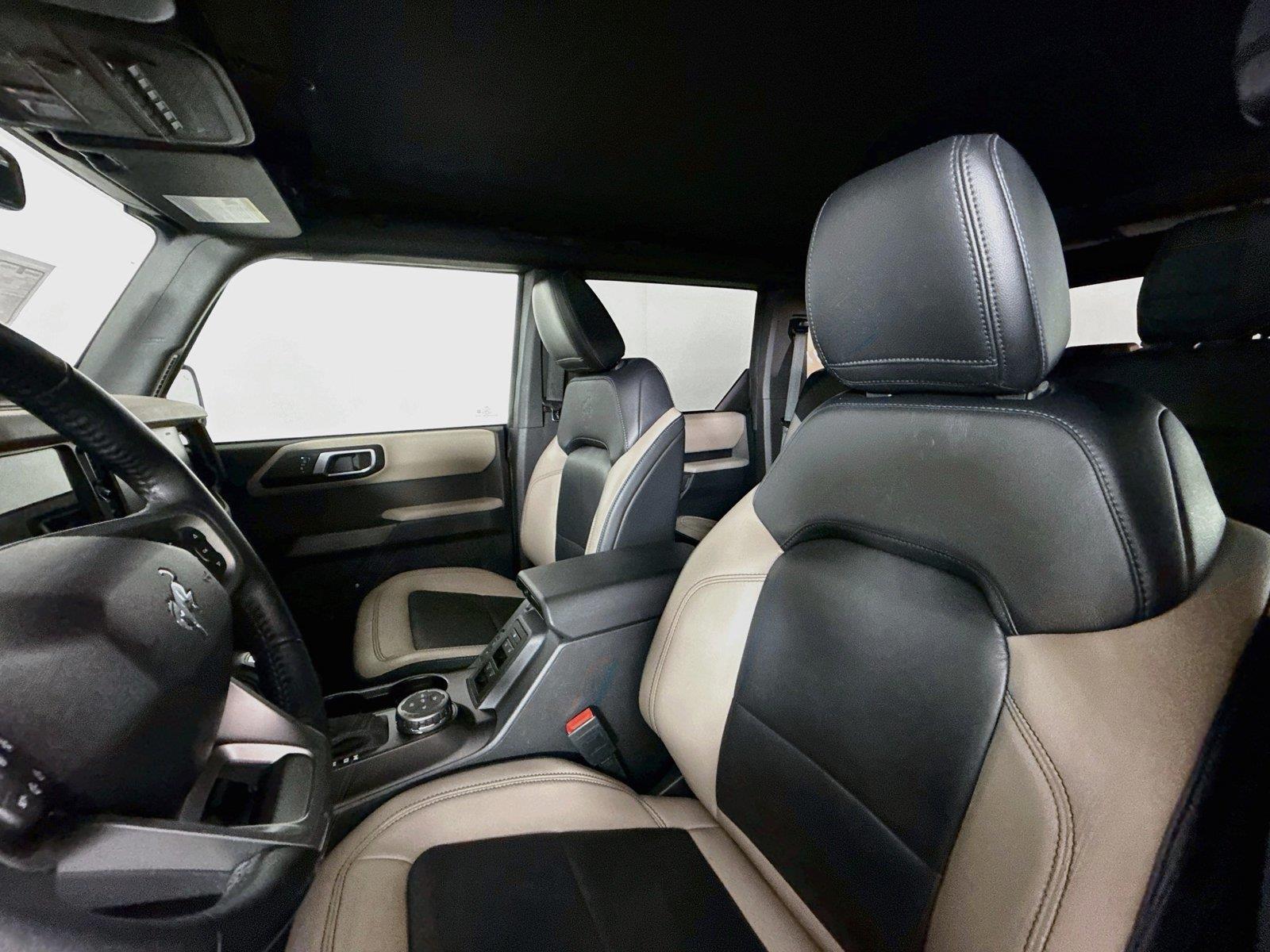 2022 Ford Bronco Wildtrak photo 2