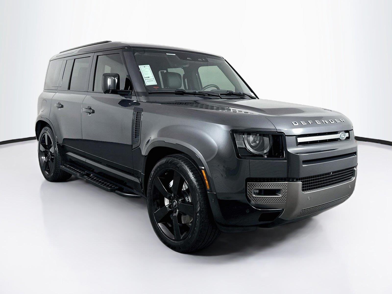 2025 Land Rover Defender X-Dynamic SE photo 9