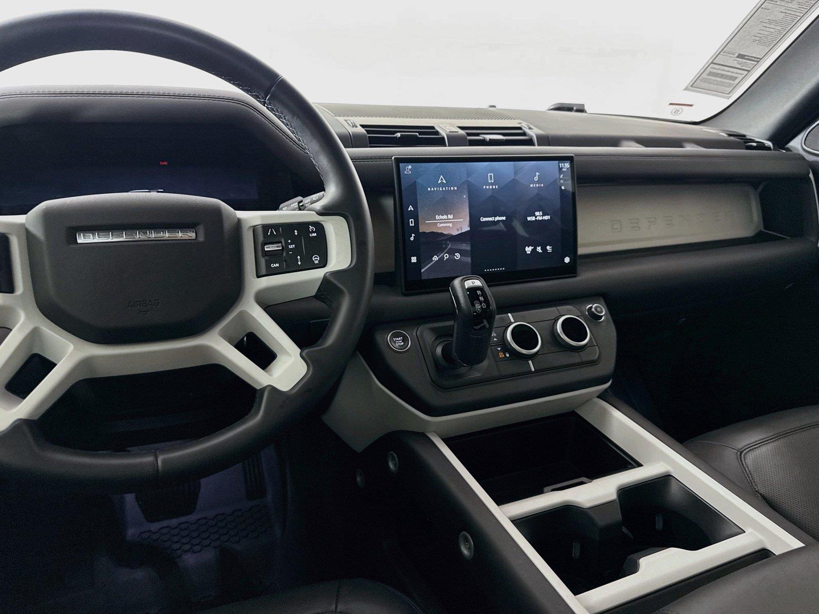 2025 Land Rover Defender X-Dynamic SE photo 33
