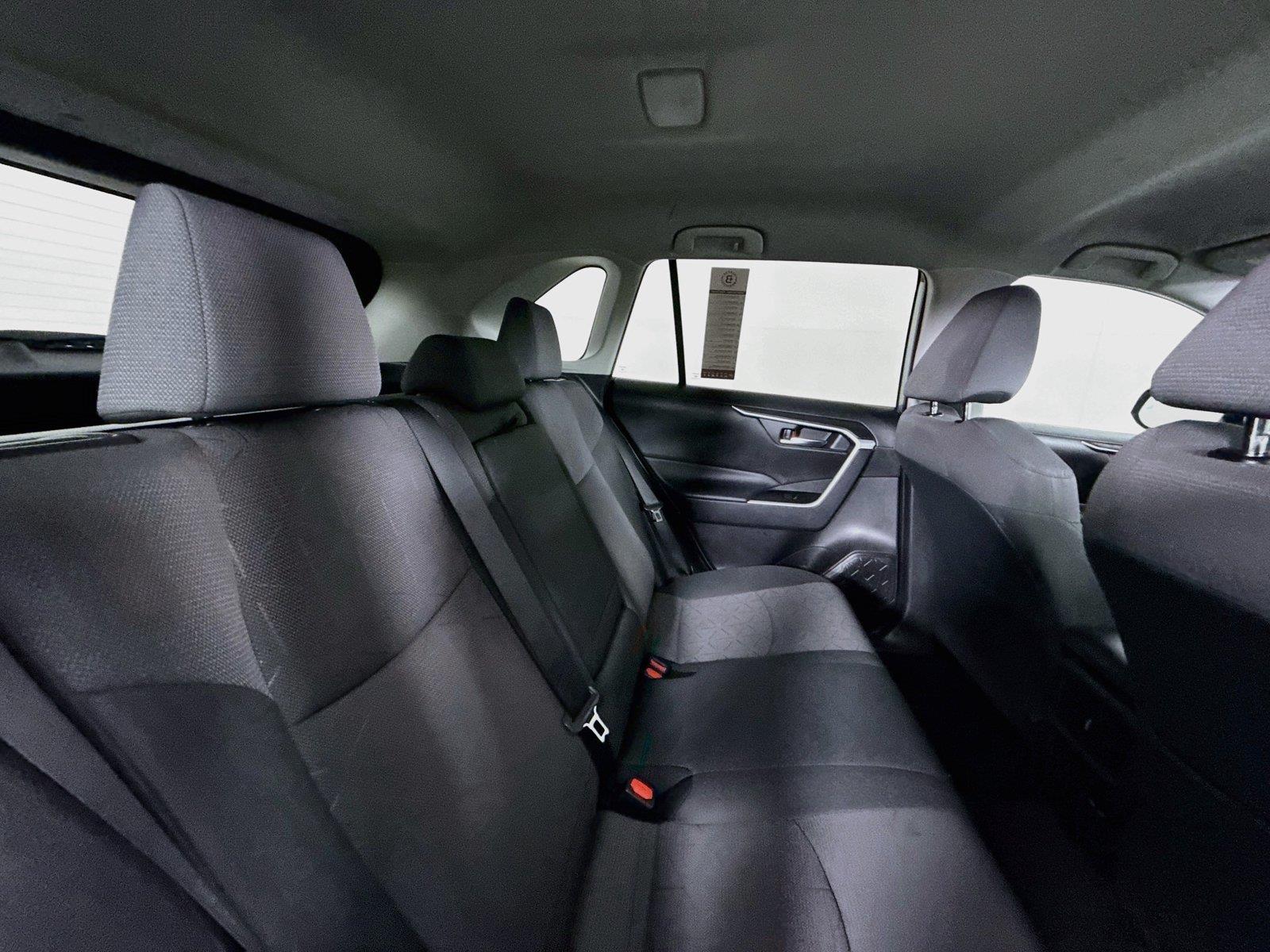 2024 Toyota RAV4 XLE photo 39