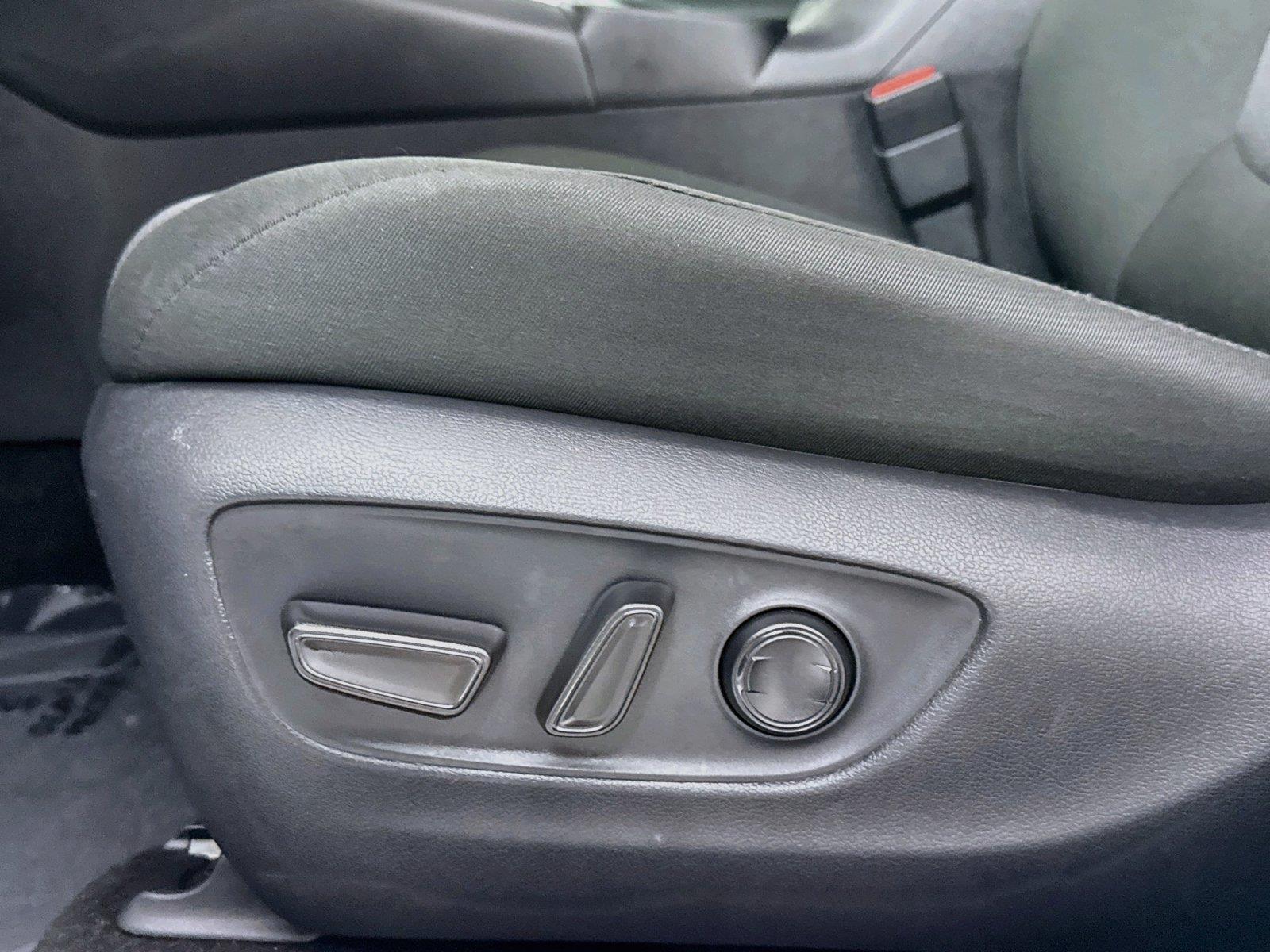 2025 Toyota RAV4 Hybrid XLE photo 26