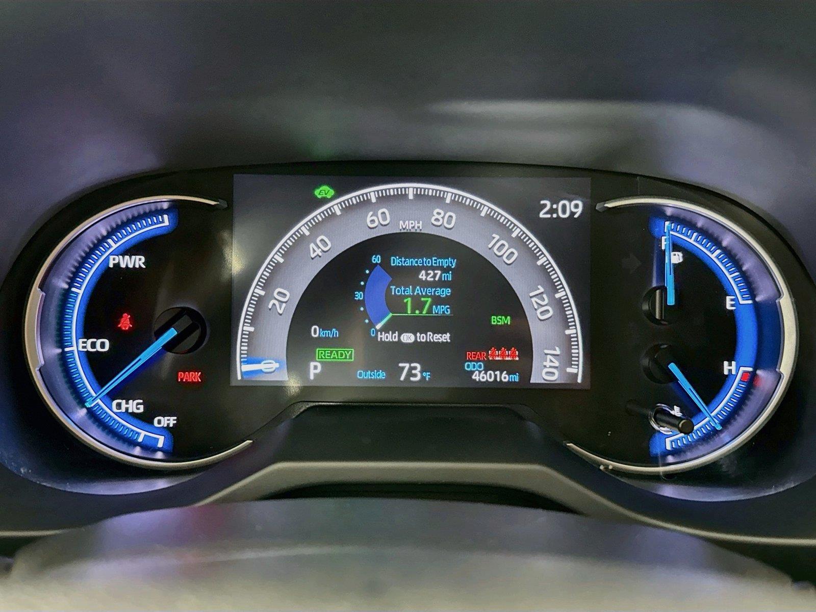 2025 Toyota RAV4 Hybrid XLE photo 19