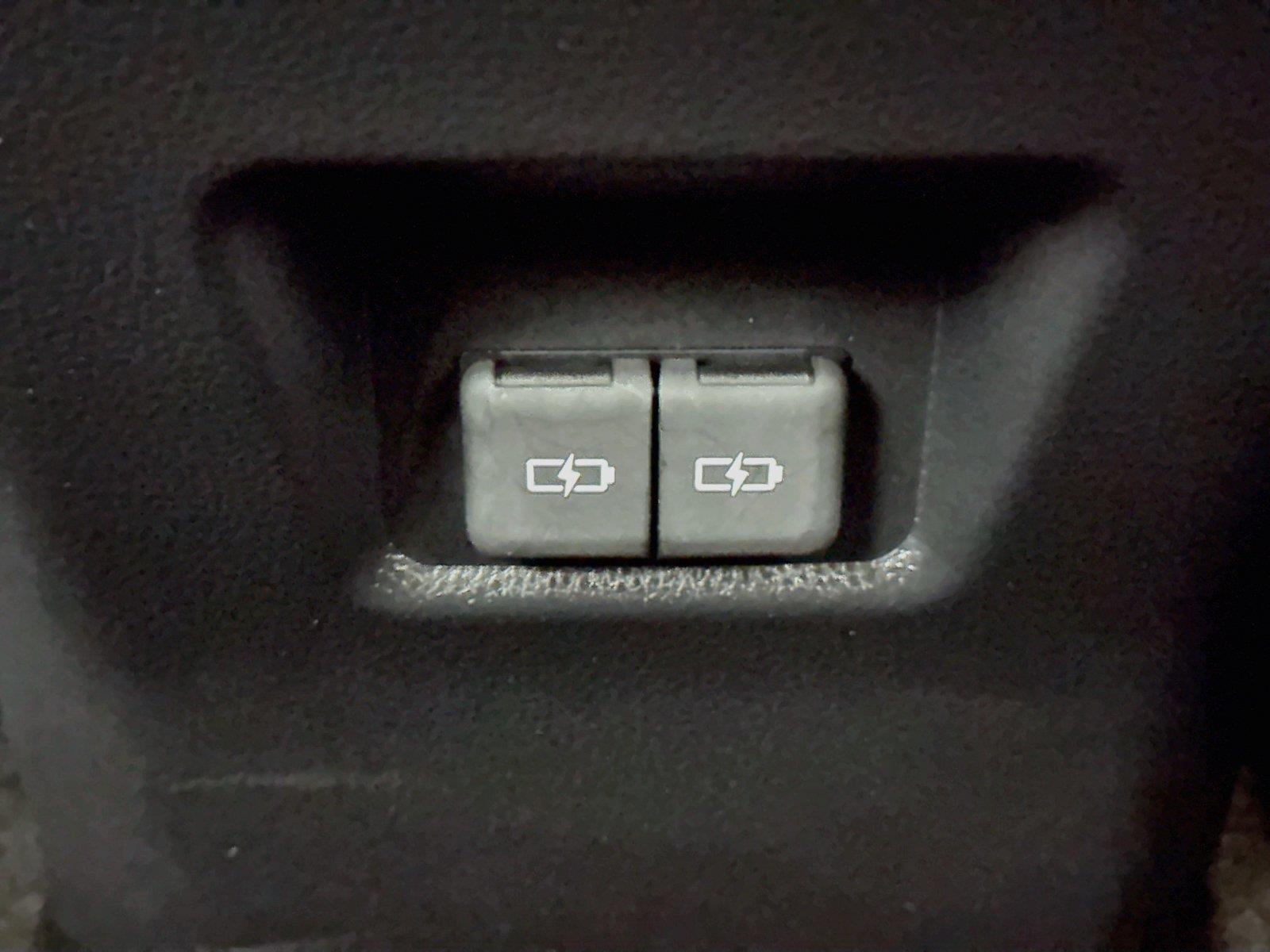 2025 Toyota RAV4 Hybrid XLE photo 34