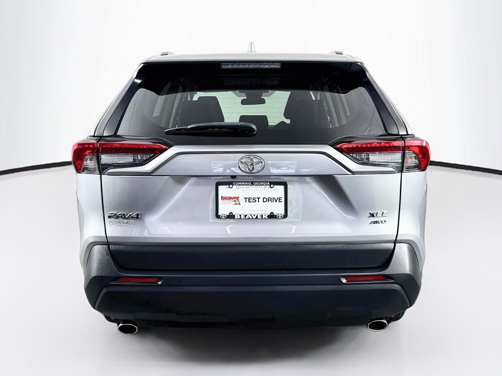 2024 Toyota RAV4 XLE photo 10