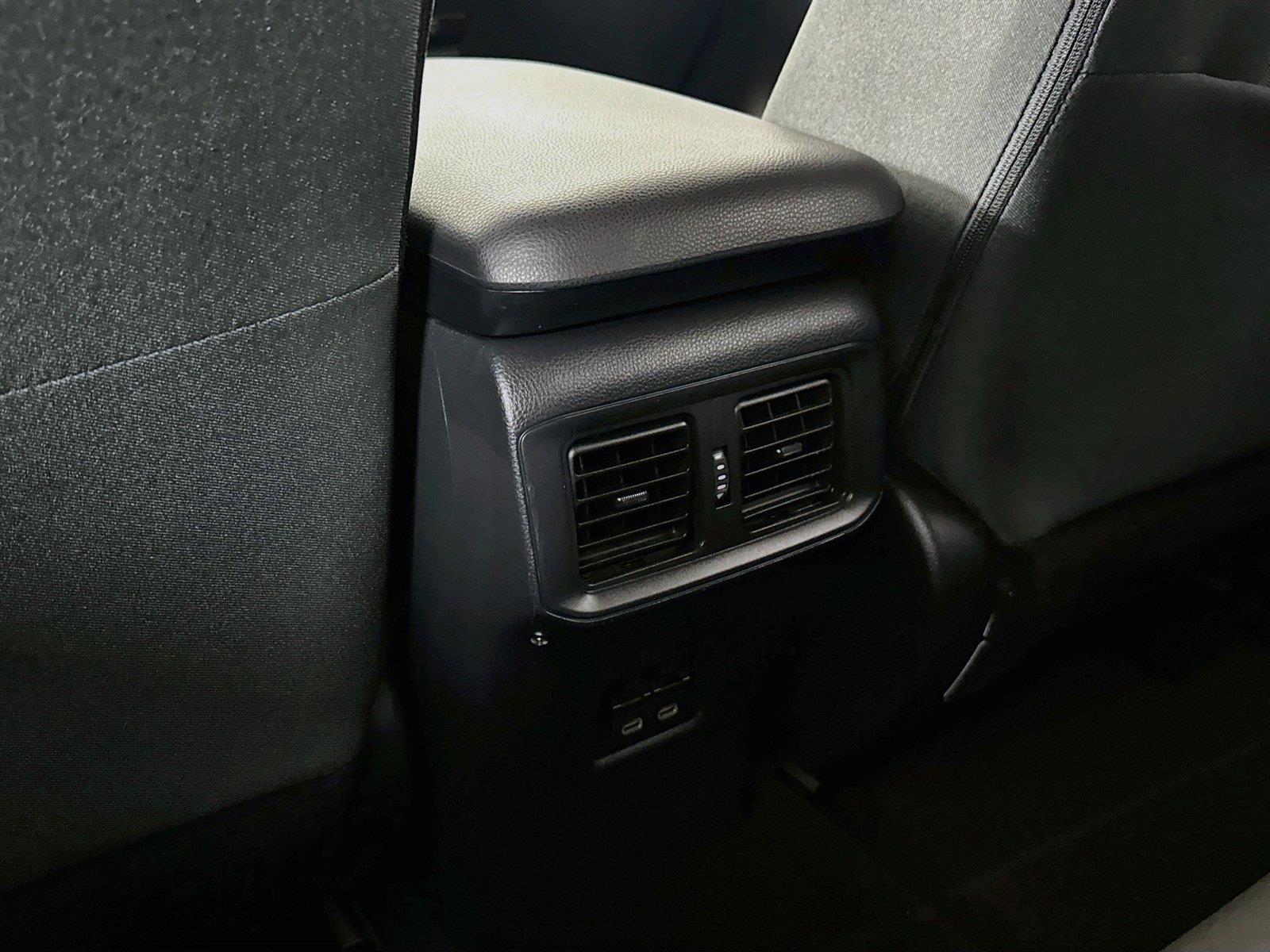 2025 Toyota RAV4 Hybrid XLE photo 32