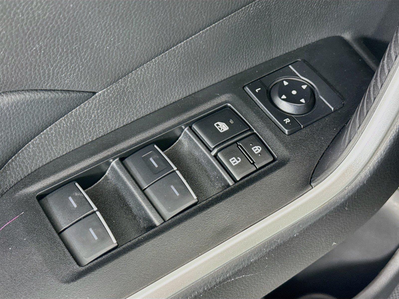 2024 Toyota RAV4 XLE photo 25