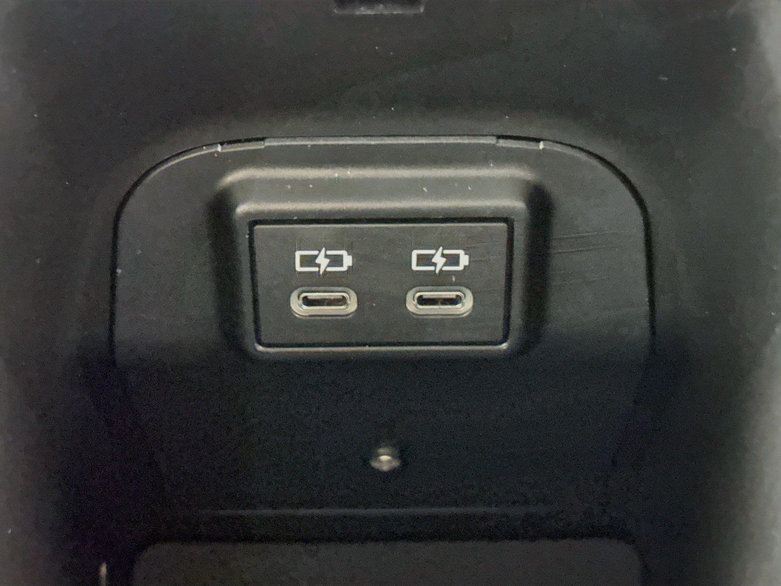2025 Toyota RAV4 Hybrid XLE photo 31