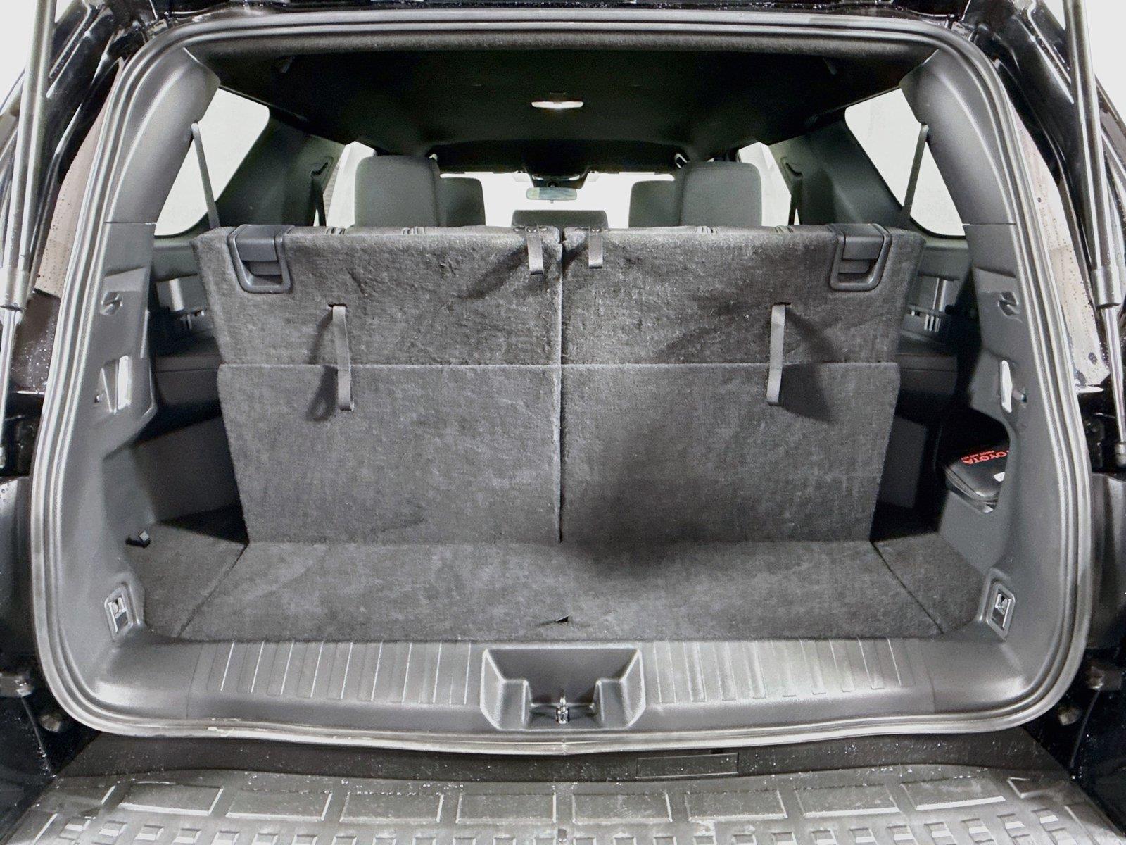 2025 Toyota 4Runner SR5 photo 32