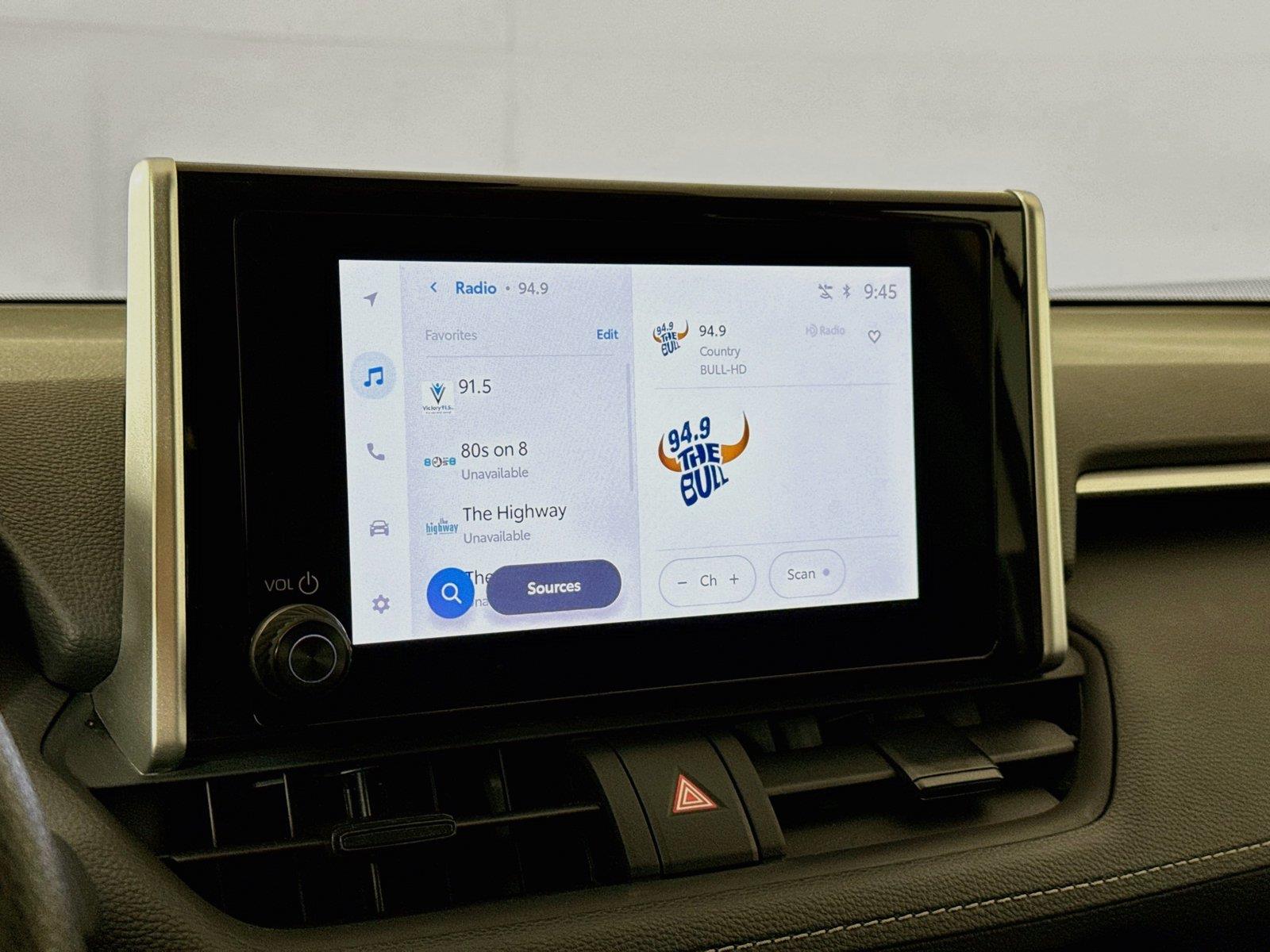 2025 Toyota RAV4 Hybrid XLE photo 21
