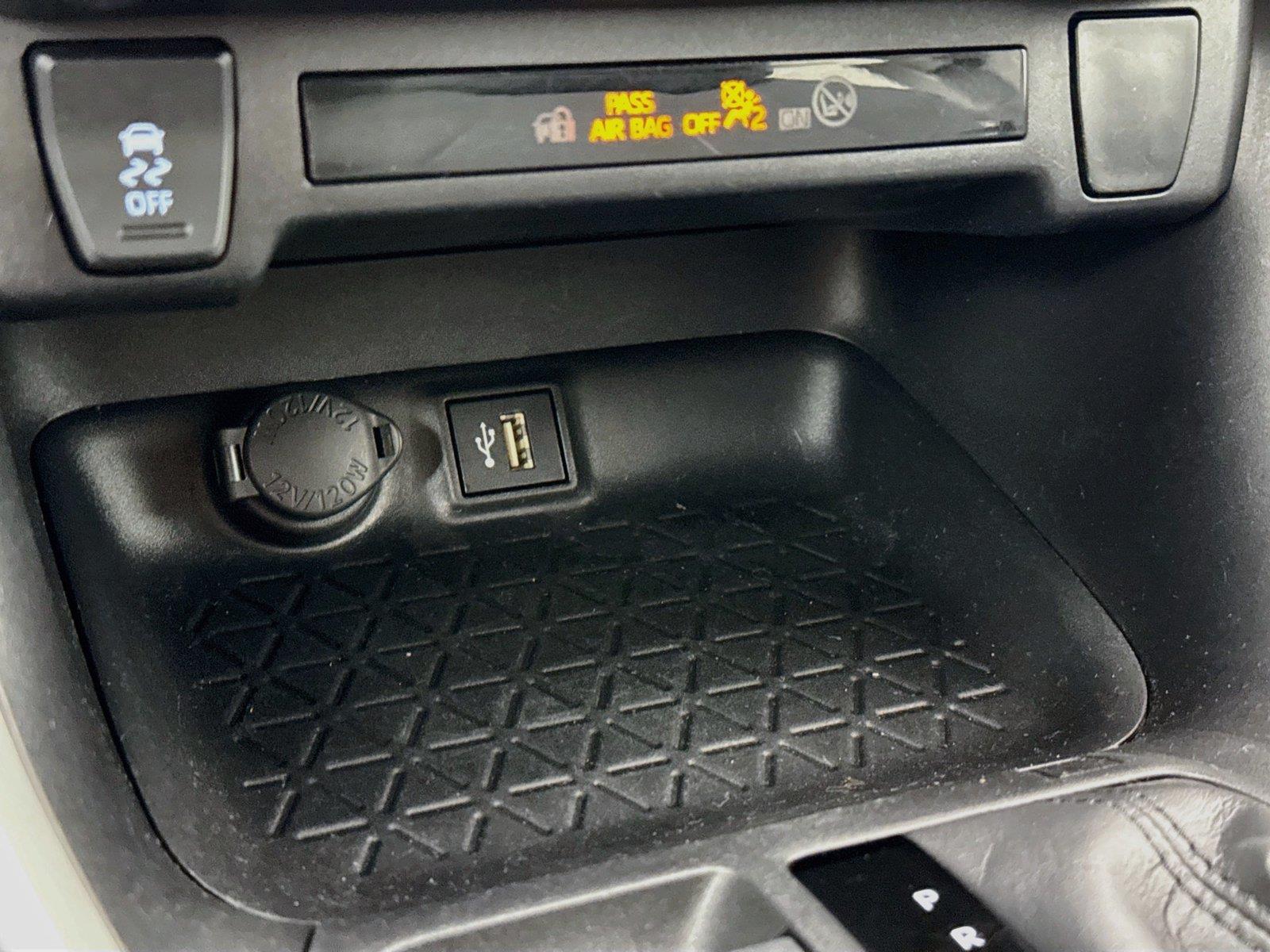 2025 Toyota RAV4 Hybrid XLE photo 25