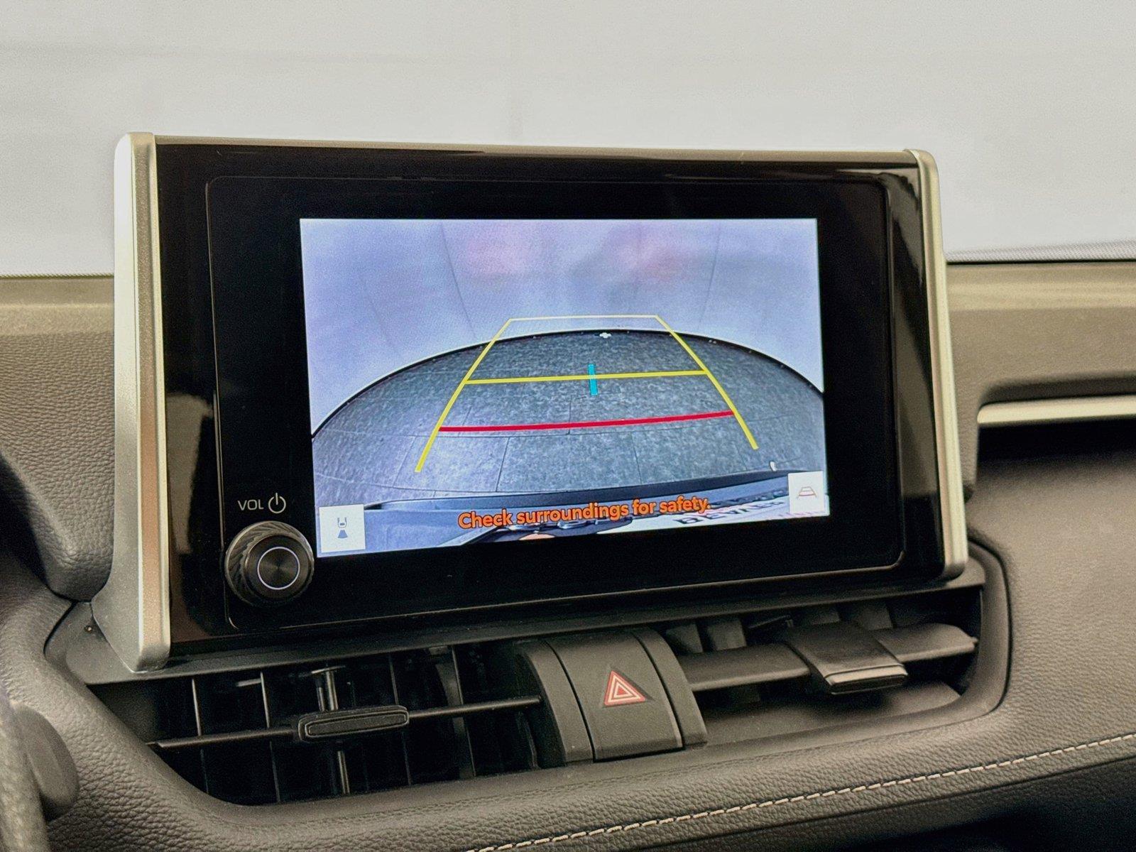 2025 Toyota RAV4 Hybrid XLE photo 22