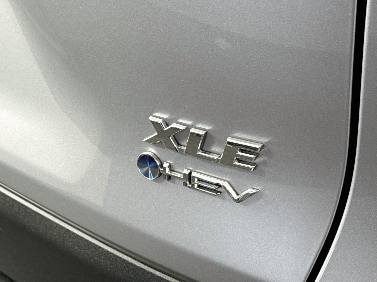 2025 Toyota RAV4 Hybrid XLE photo 13