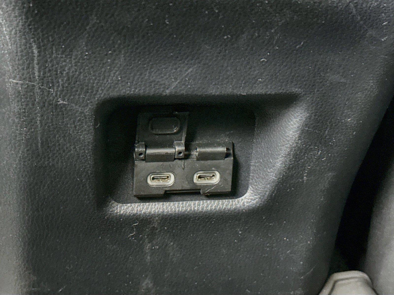 2025 Toyota RAV4 Hybrid XLE photo 36