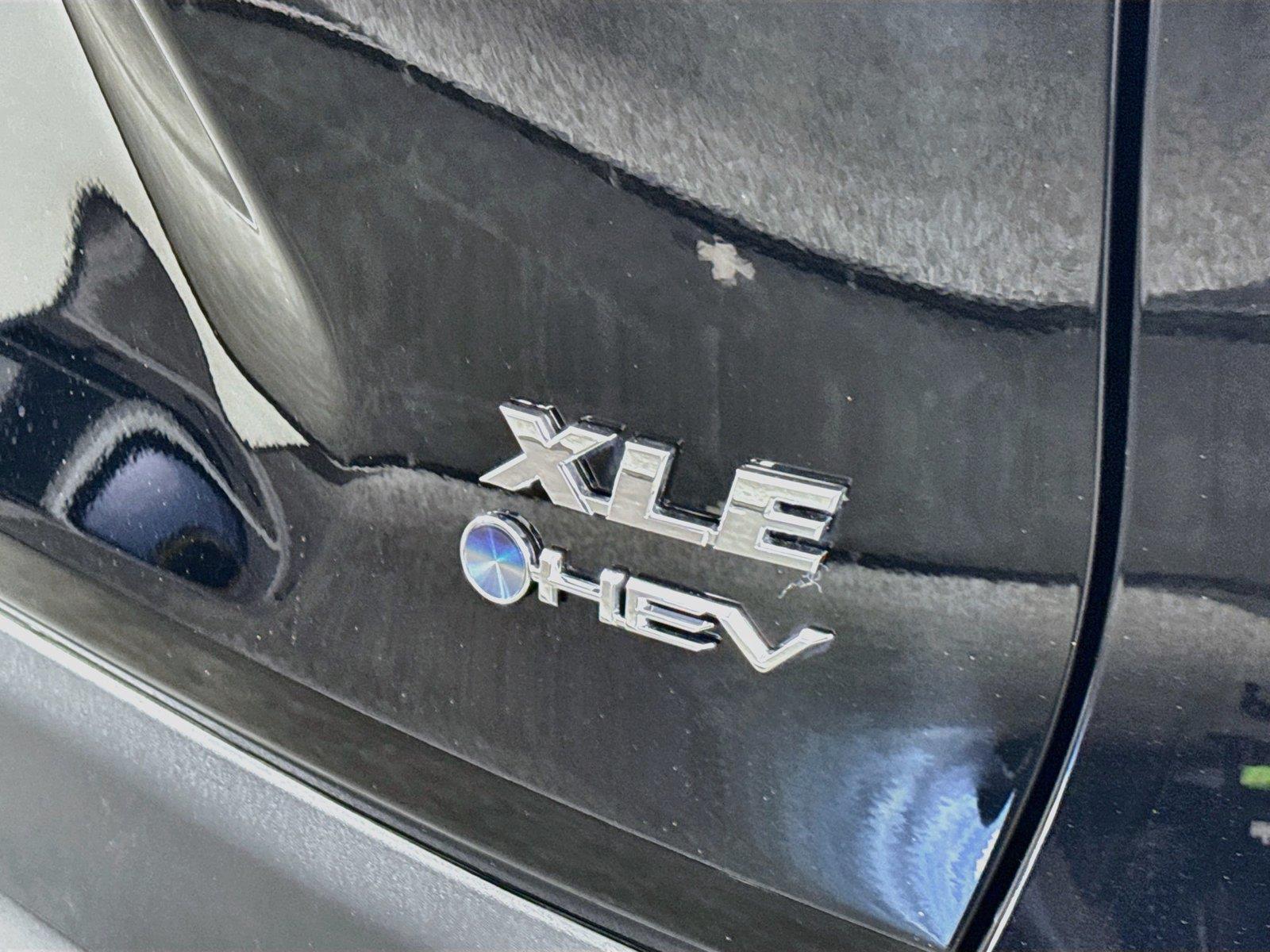 2025 Toyota RAV4 Hybrid XLE photo 14