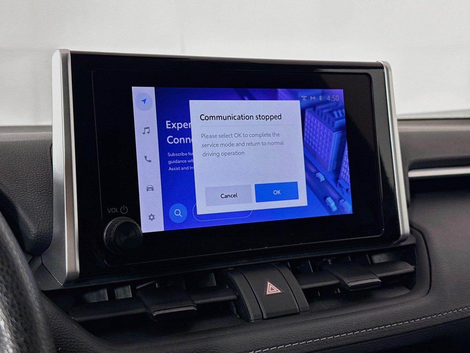 2025 Toyota RAV4 Hybrid XLE photo 6