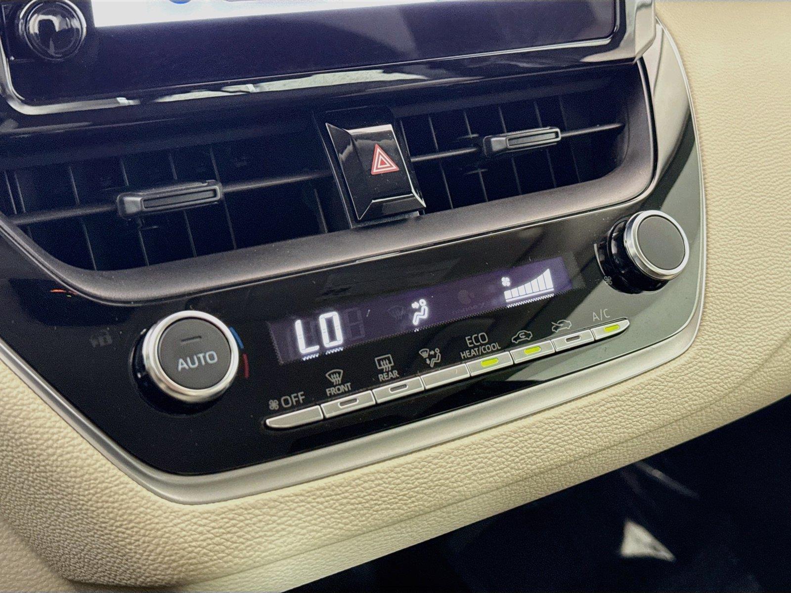 2025 Toyota Corolla LE photo 22