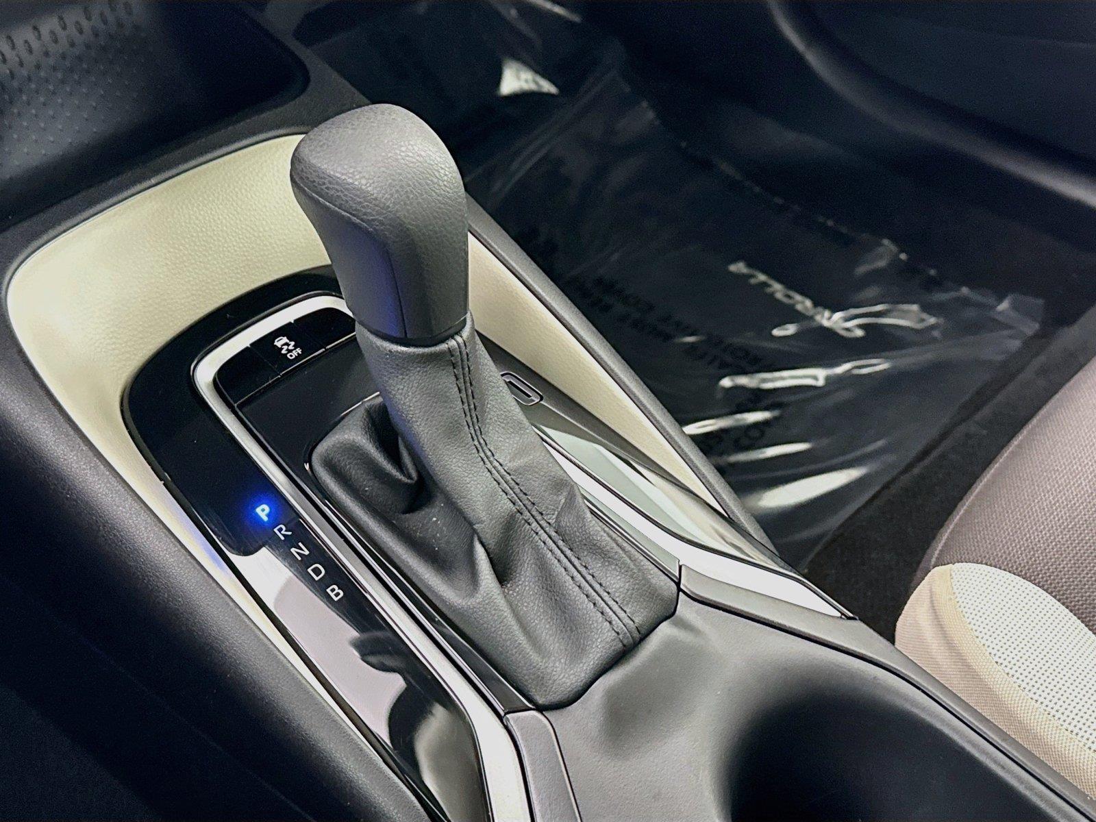 2025 Toyota Corolla LE photo 23