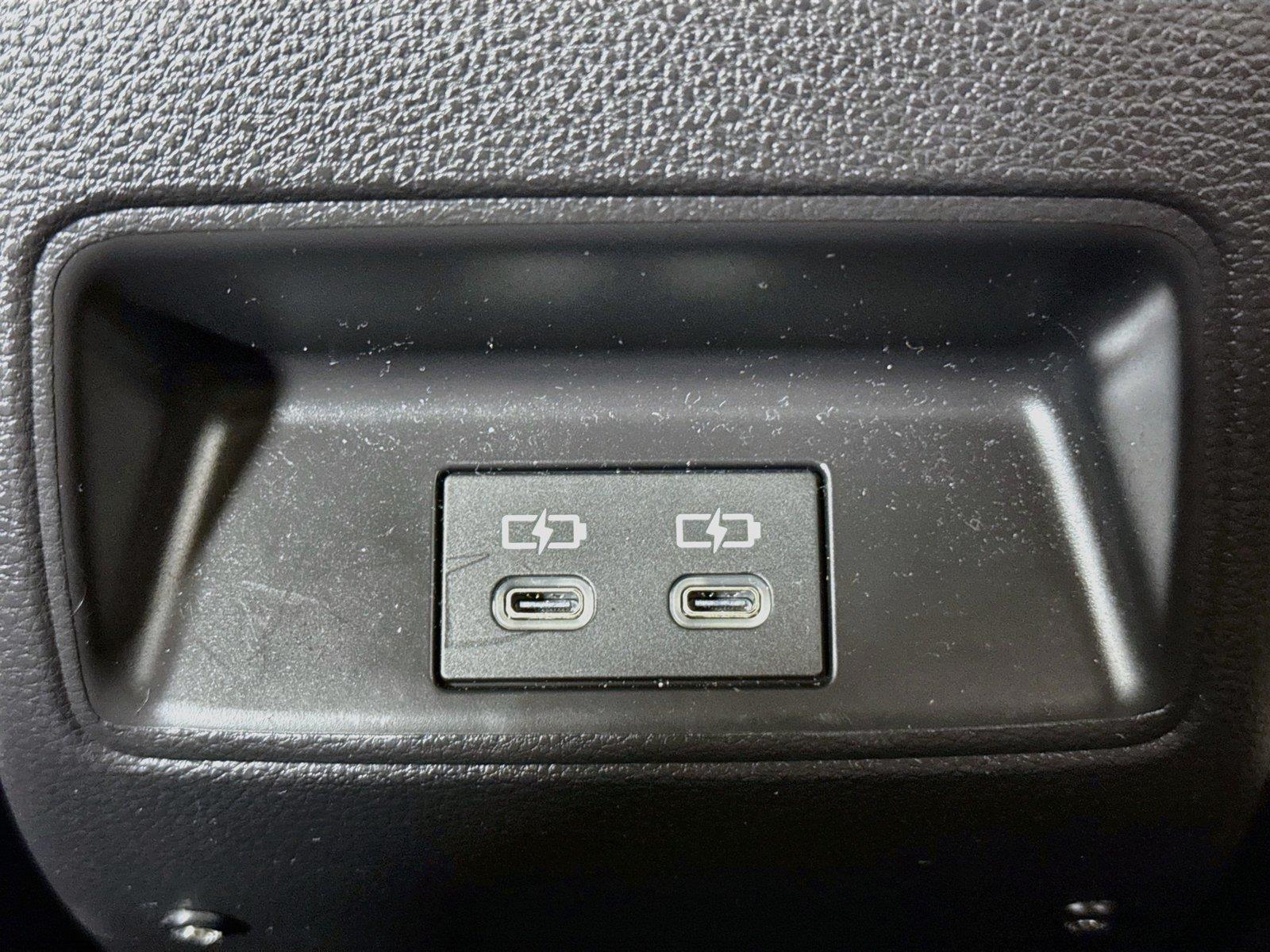 2025 Toyota Corolla LE photo 32