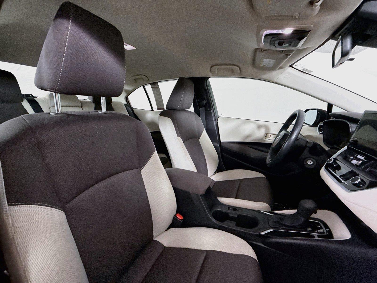 2025 Toyota Corolla LE photo 37
