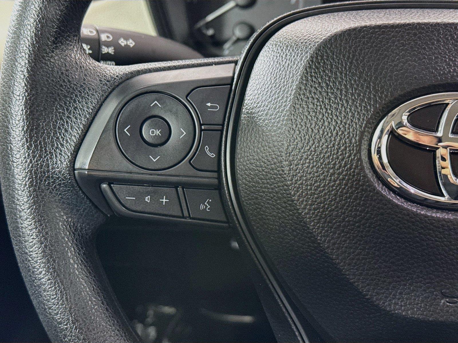 2025 Toyota Corolla LE photo 16