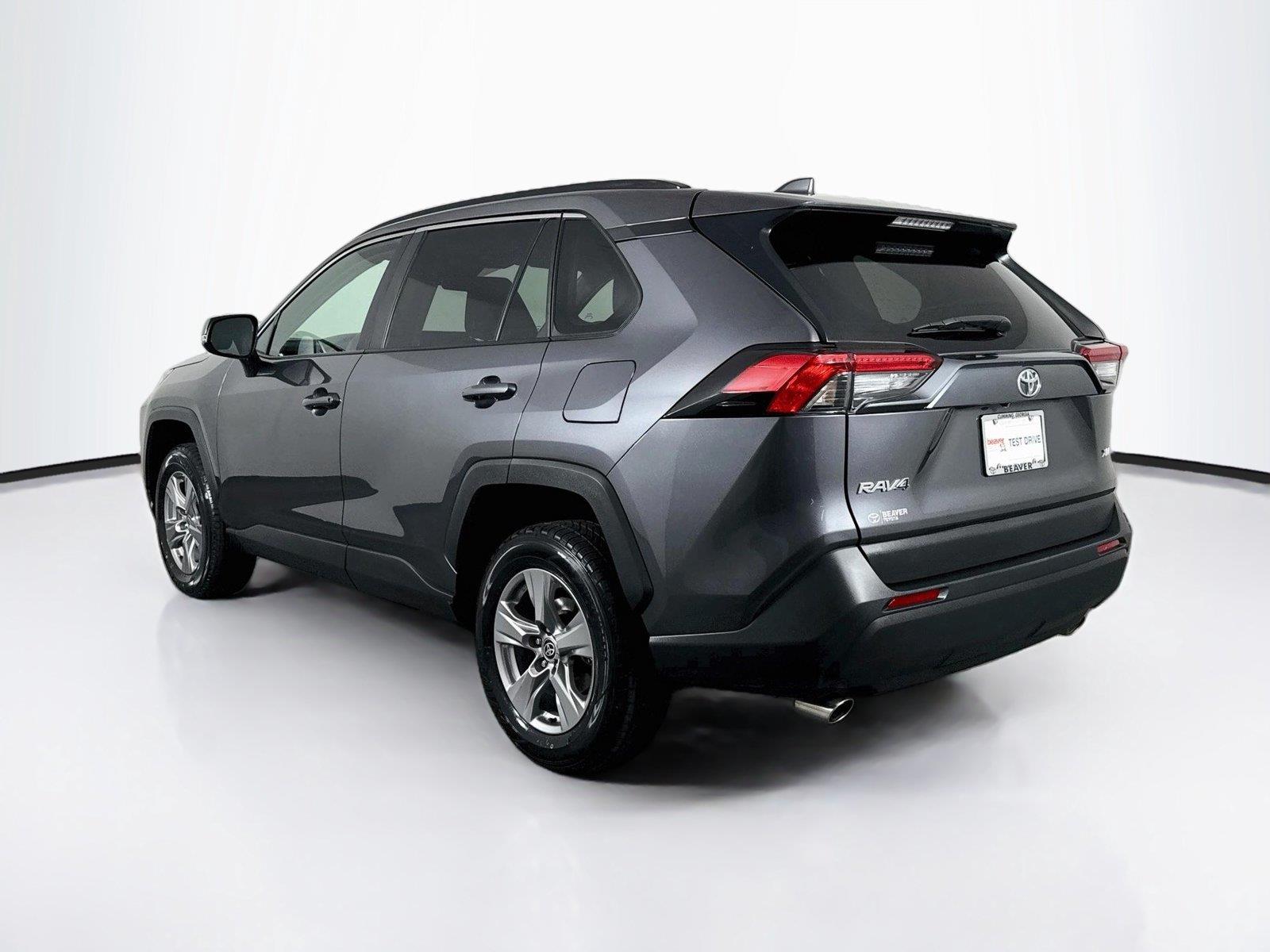 2025 Toyota RAV4 XLE photo 11