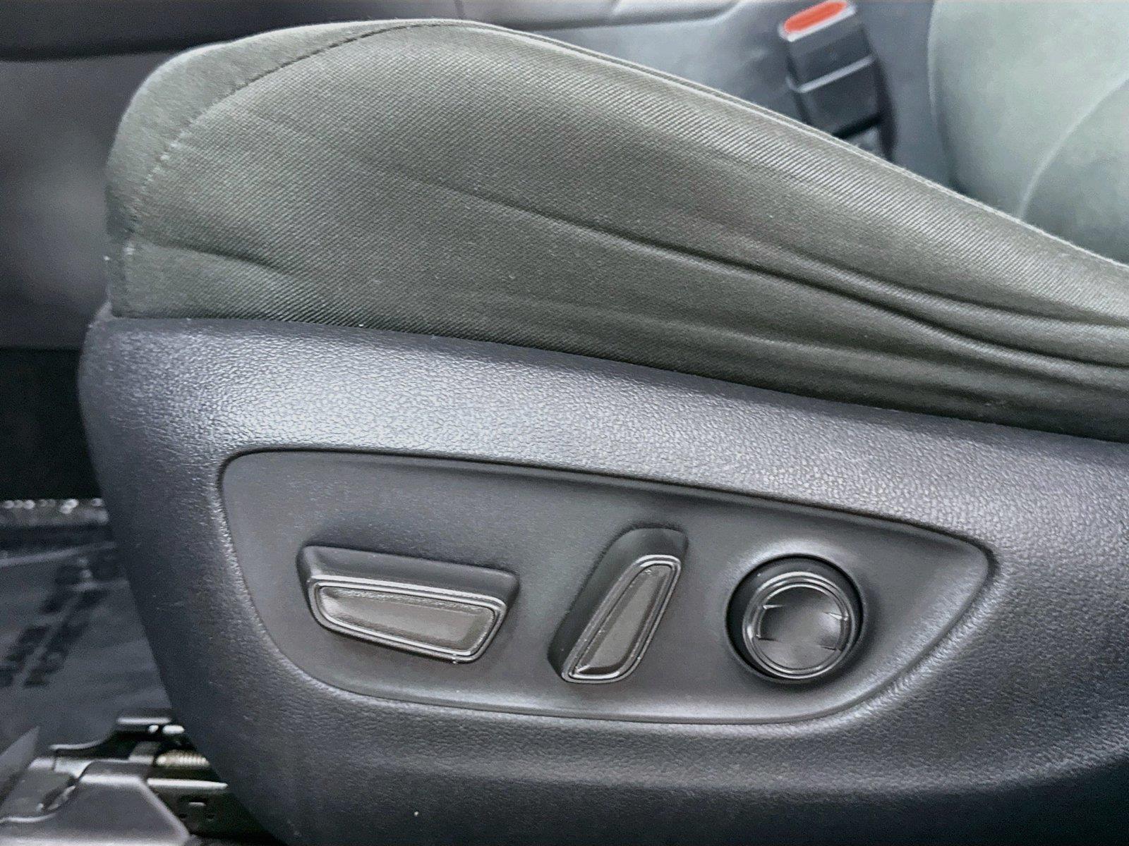 2025 Toyota RAV4 XLE photo 26