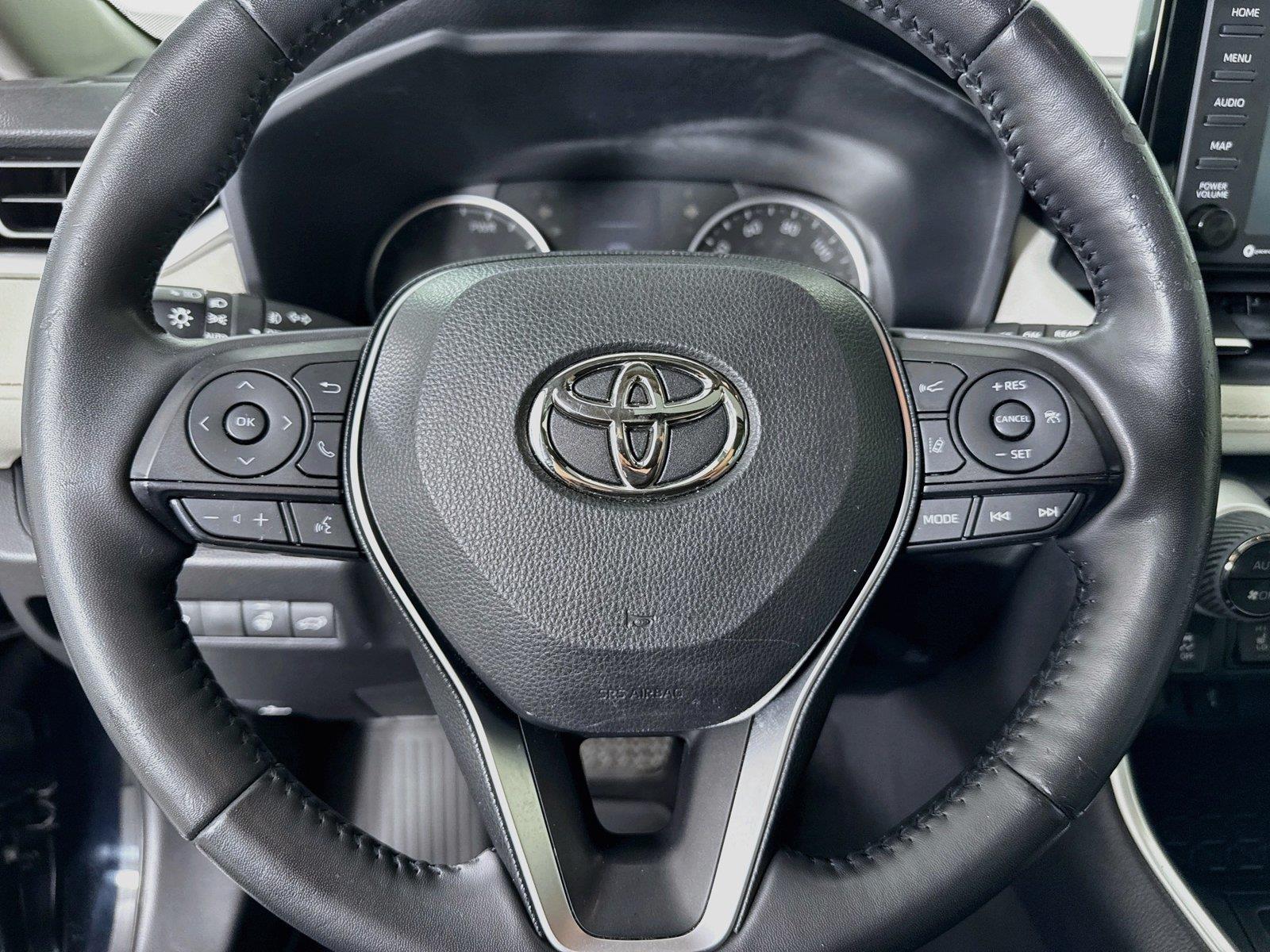 2021 Toyota RAV4 Hybrid XLE Premium photo 15