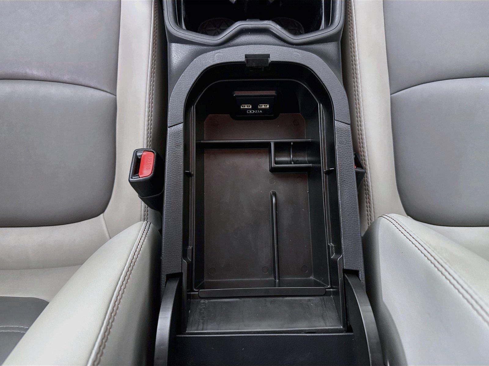 2021 Toyota RAV4 Hybrid XLE Premium photo 33
