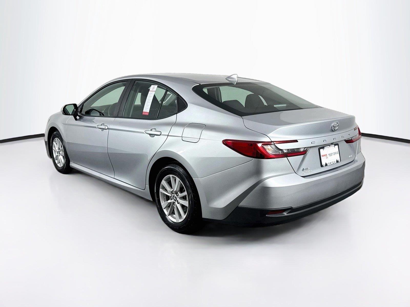 2025 Toyota Camry LE photo 11