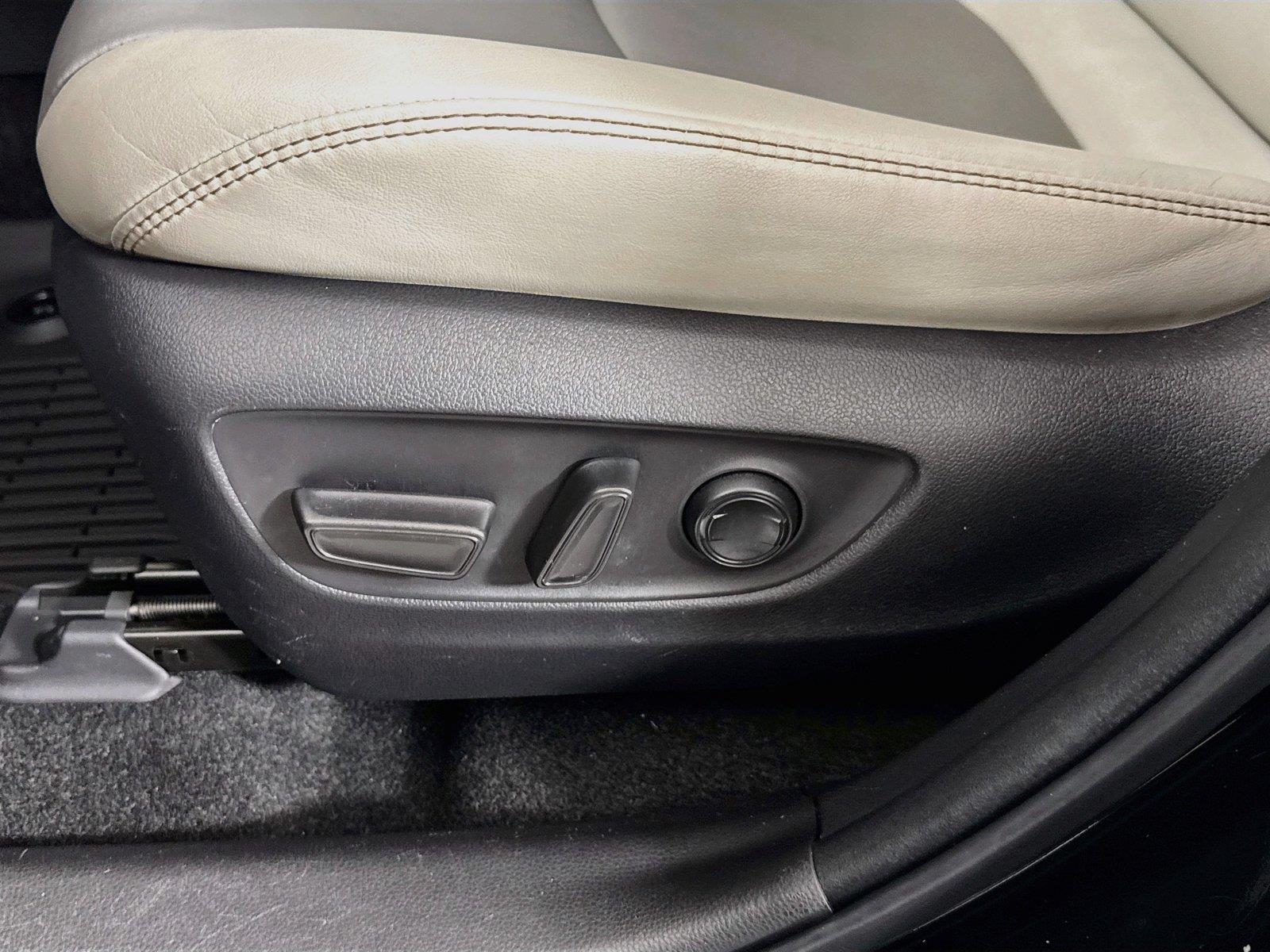2021 Toyota RAV4 Hybrid XLE Premium photo 29