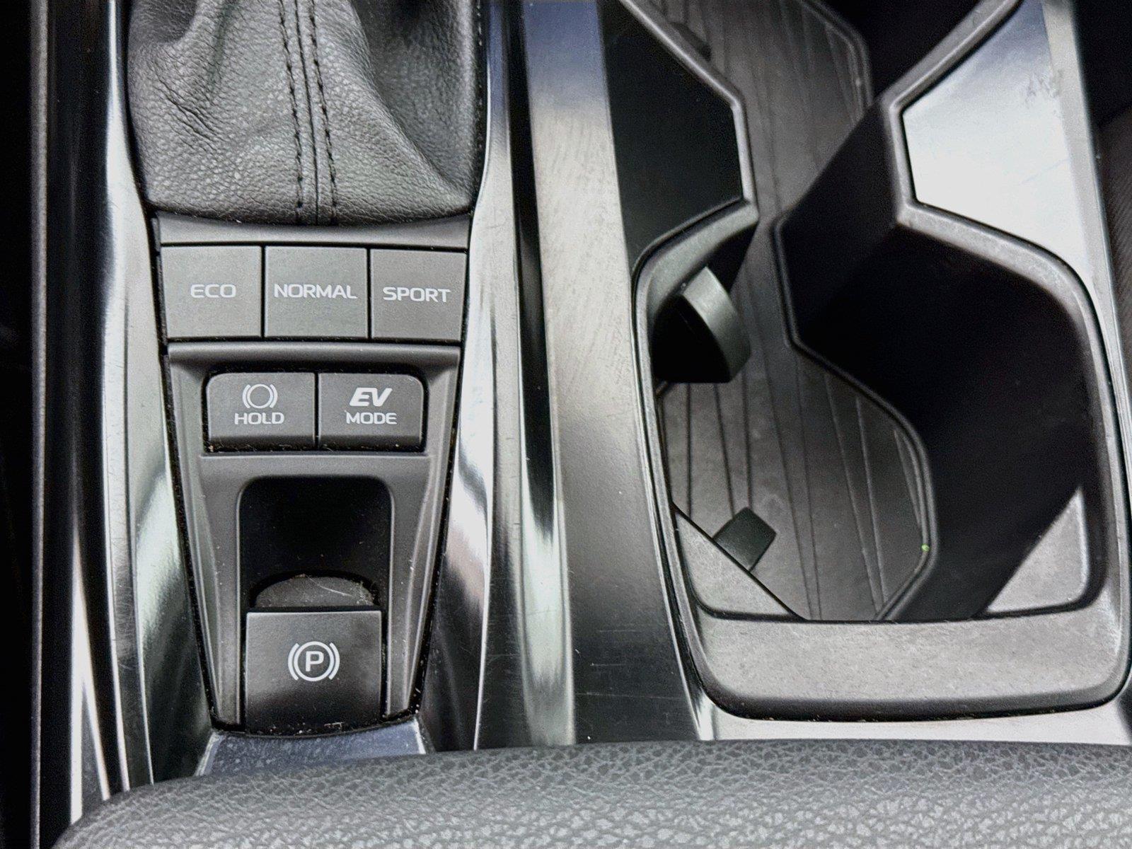 2025 Toyota Camry LE photo 26