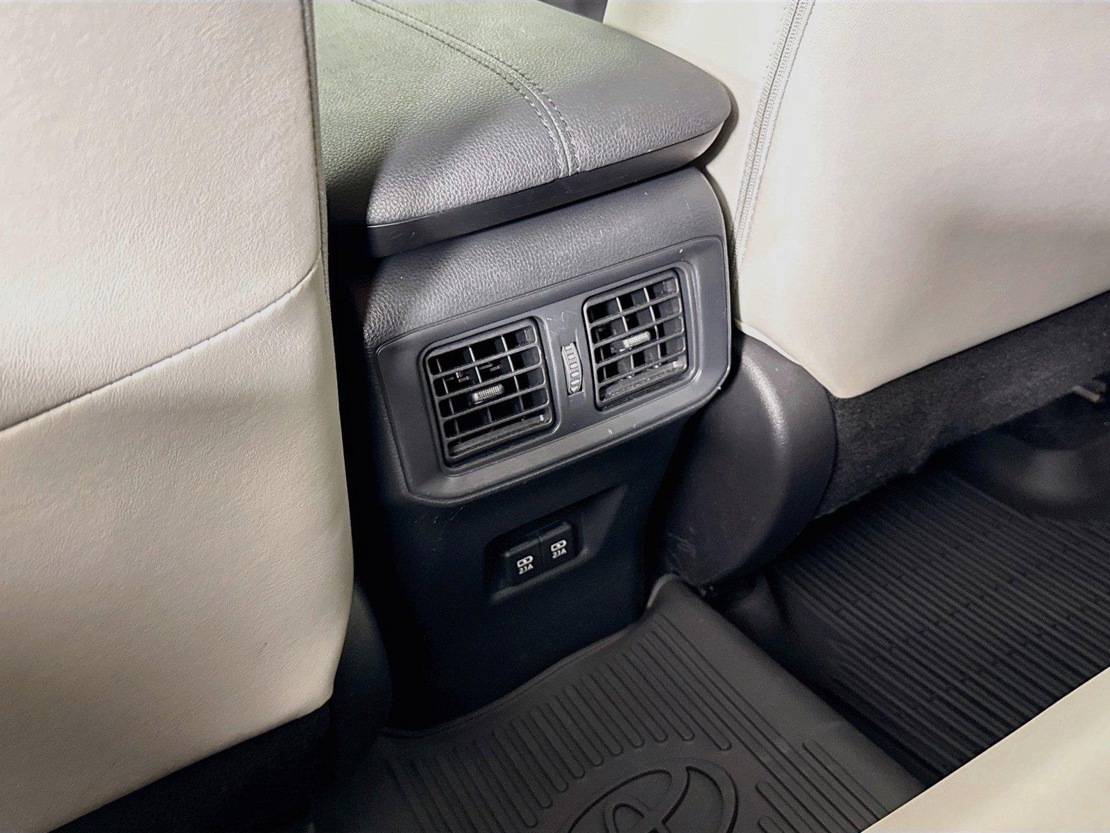2021 Toyota RAV4 Hybrid XLE Premium photo 36