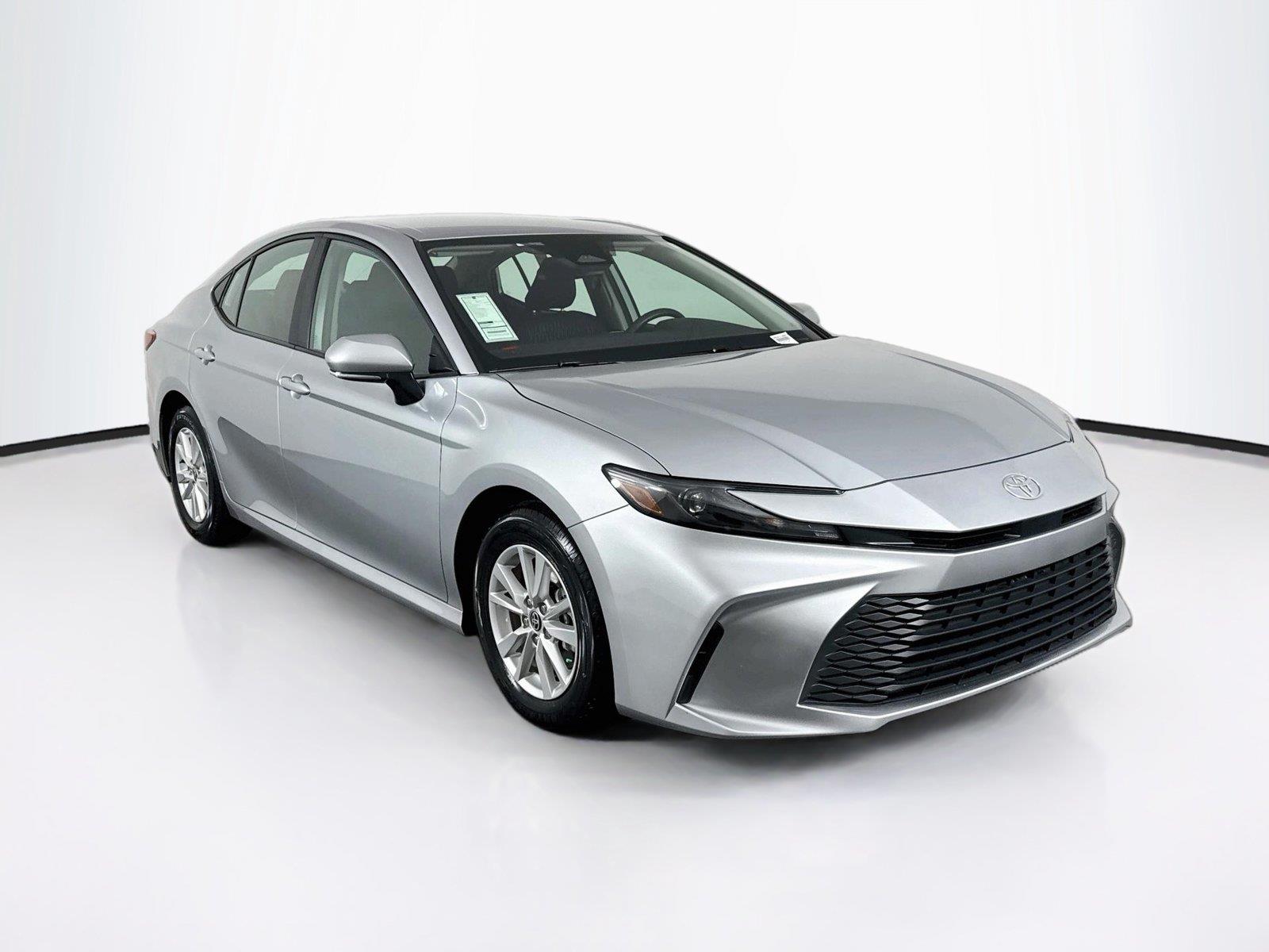 2025 Toyota Camry LE photo 8