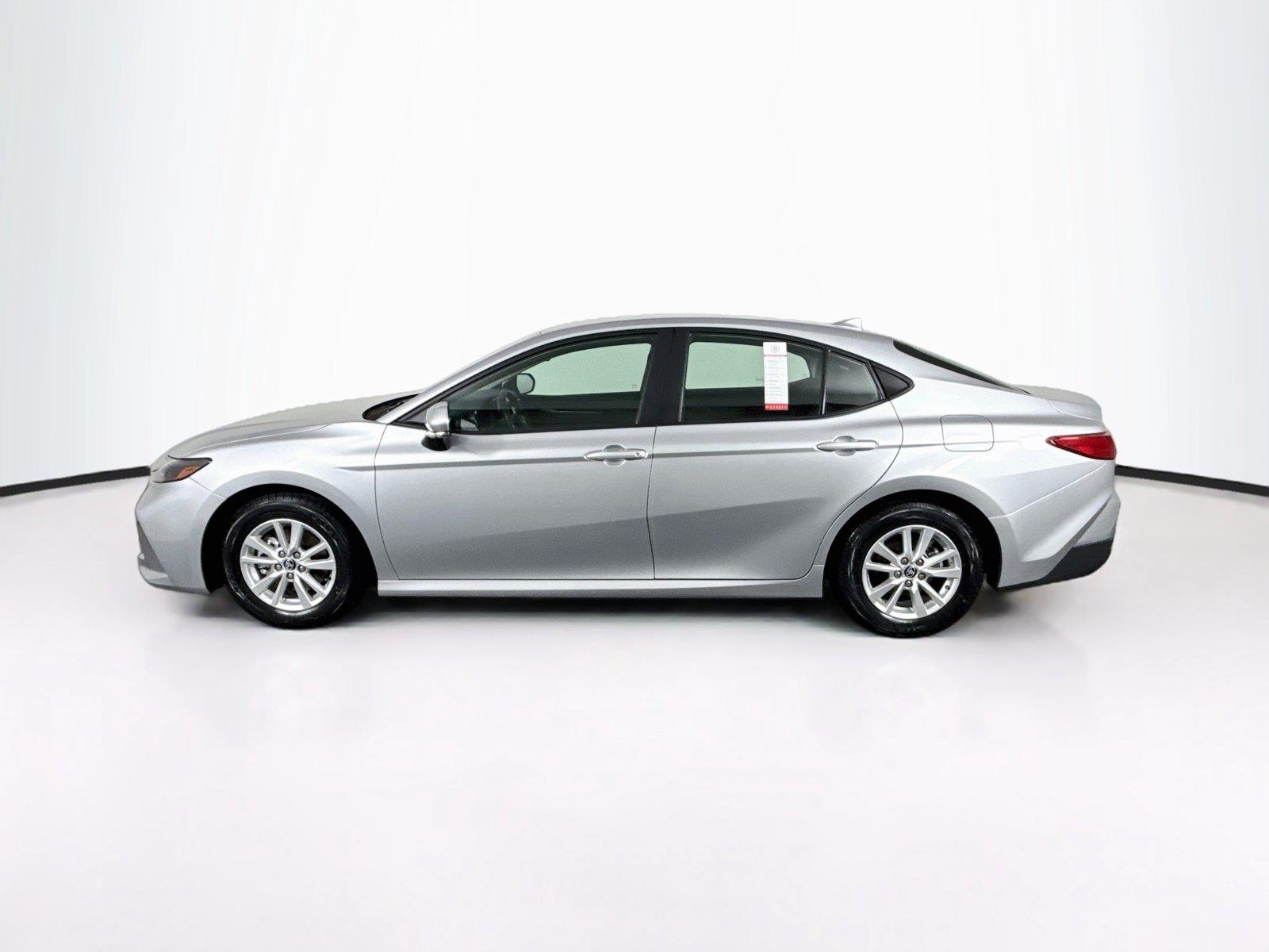 2025 Toyota Camry LE photo 12