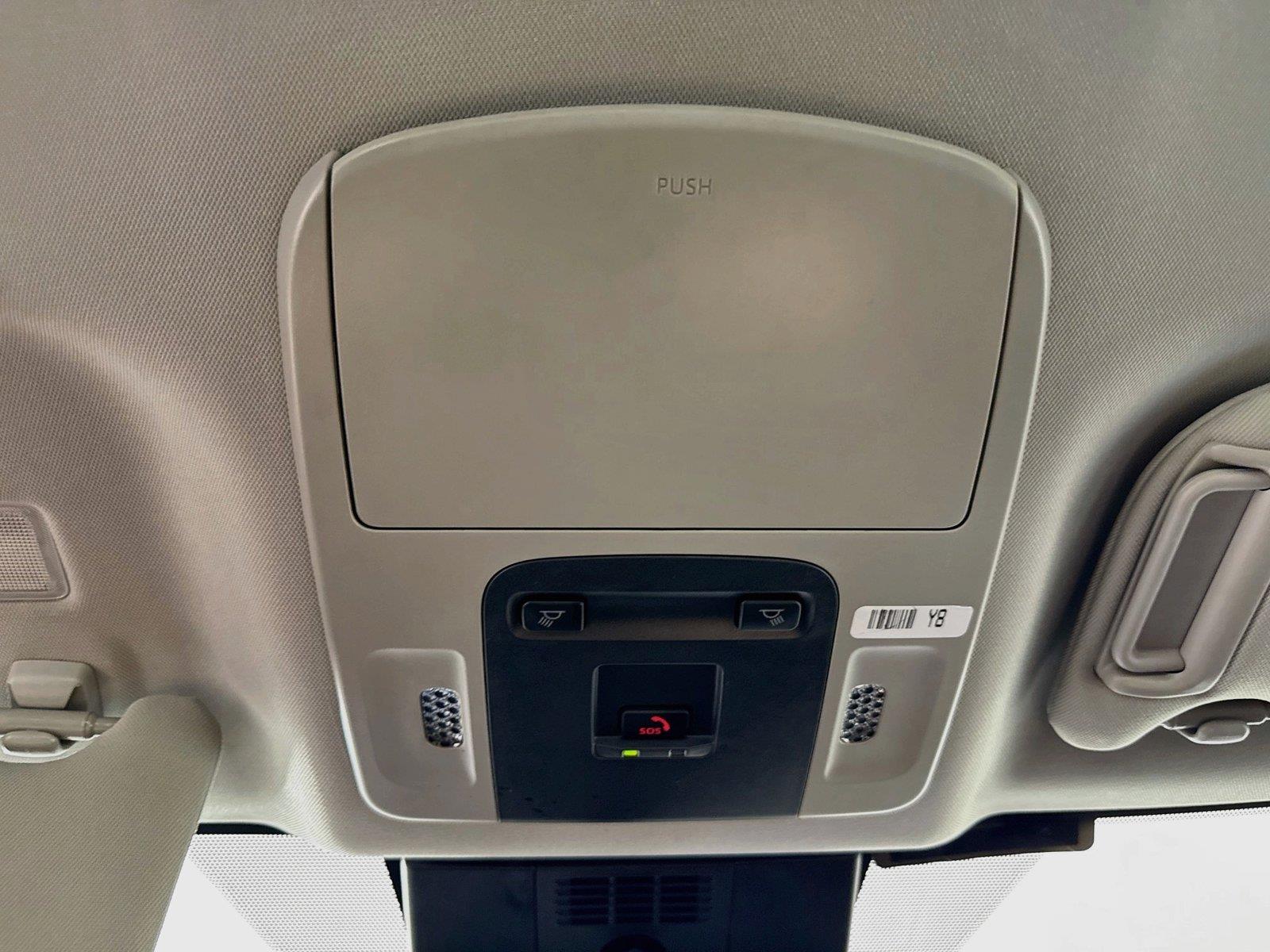2025 Toyota Camry LE photo 5