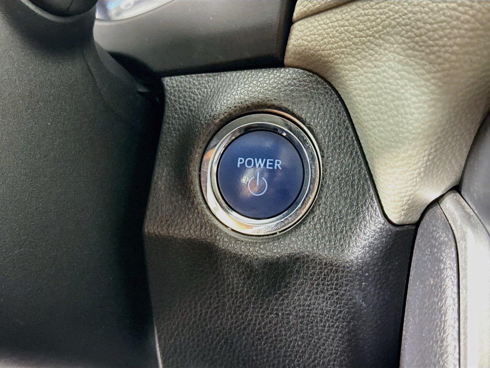 2021 Toyota RAV4 Hybrid XLE Premium photo 20