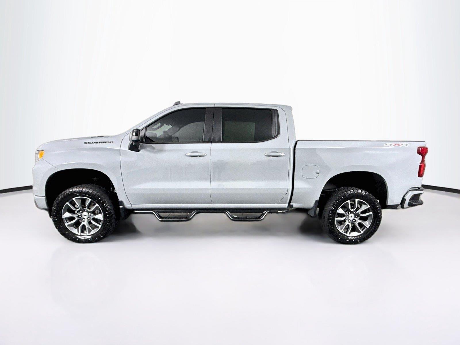 2024 Chevrolet Silverado 1500 RST photo 13