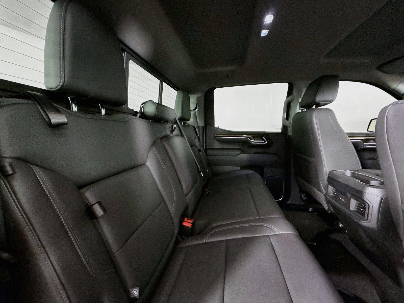 2024 Chevrolet Silverado 1500 RST photo 38