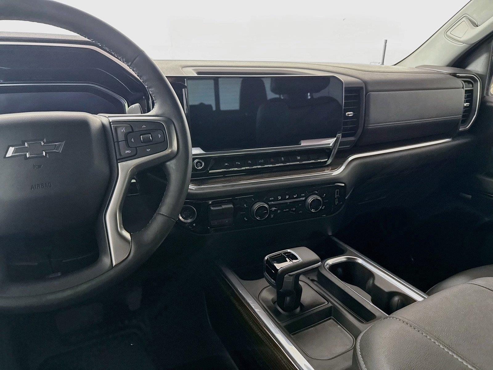 2024 Chevrolet Silverado 1500 RST photo 31