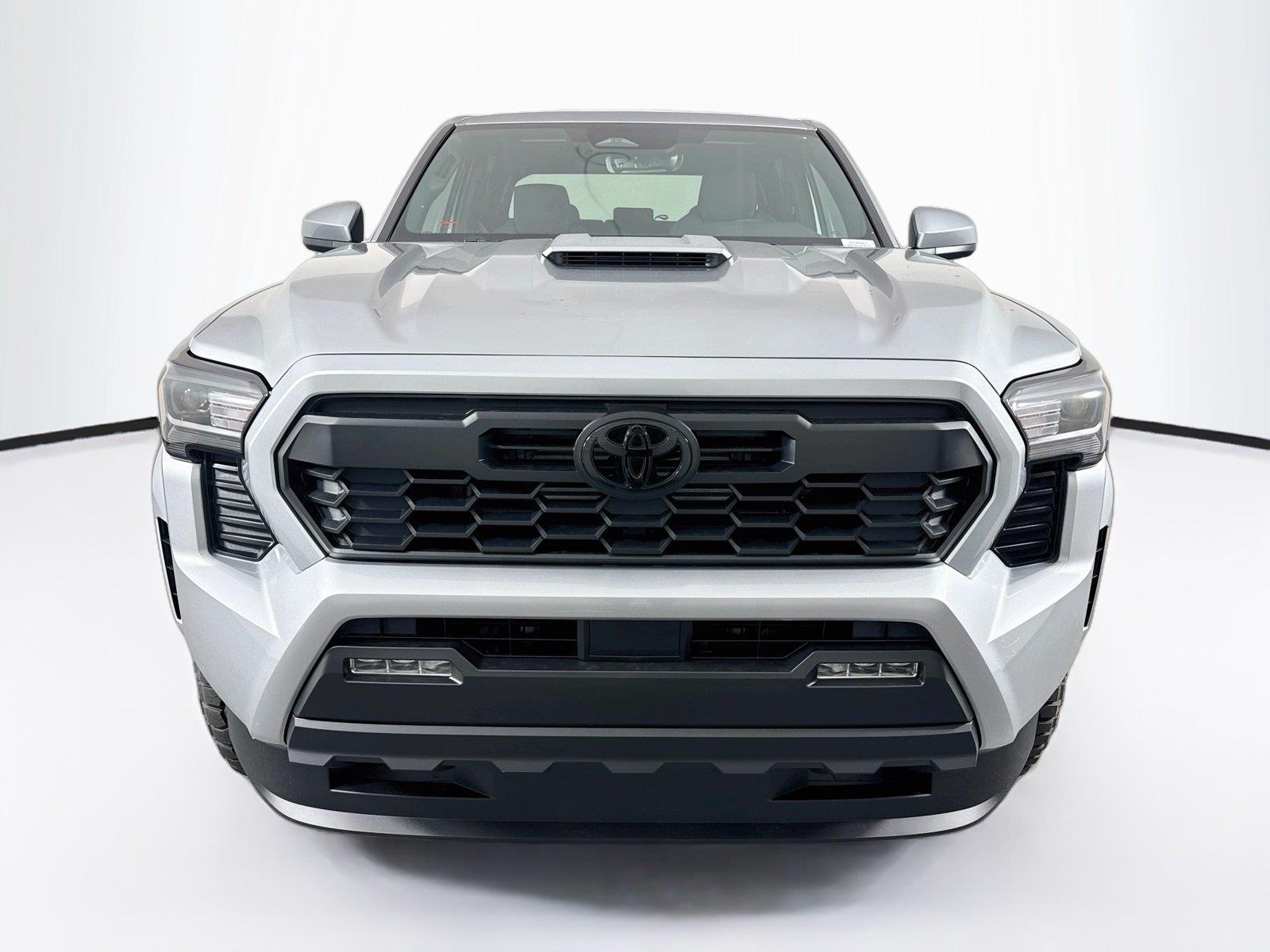 2026 Toyota Tacoma TRD Sport photo 3