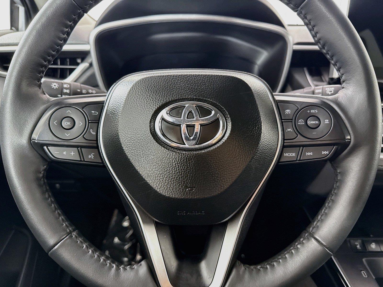 2026 Toyota Corolla Cross XLE photo 16